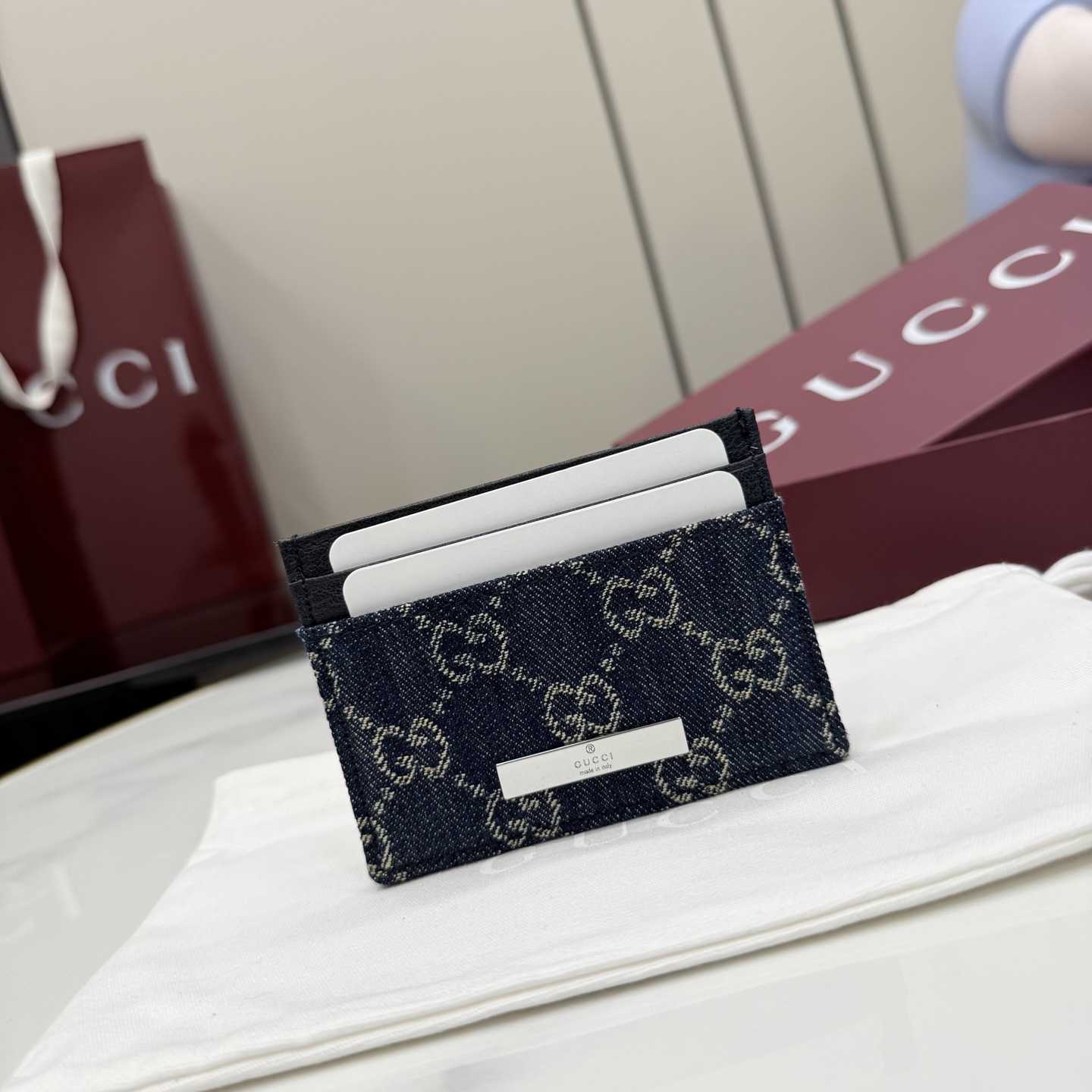 Gucci Card case With Gucci Plaque - FashionPlug