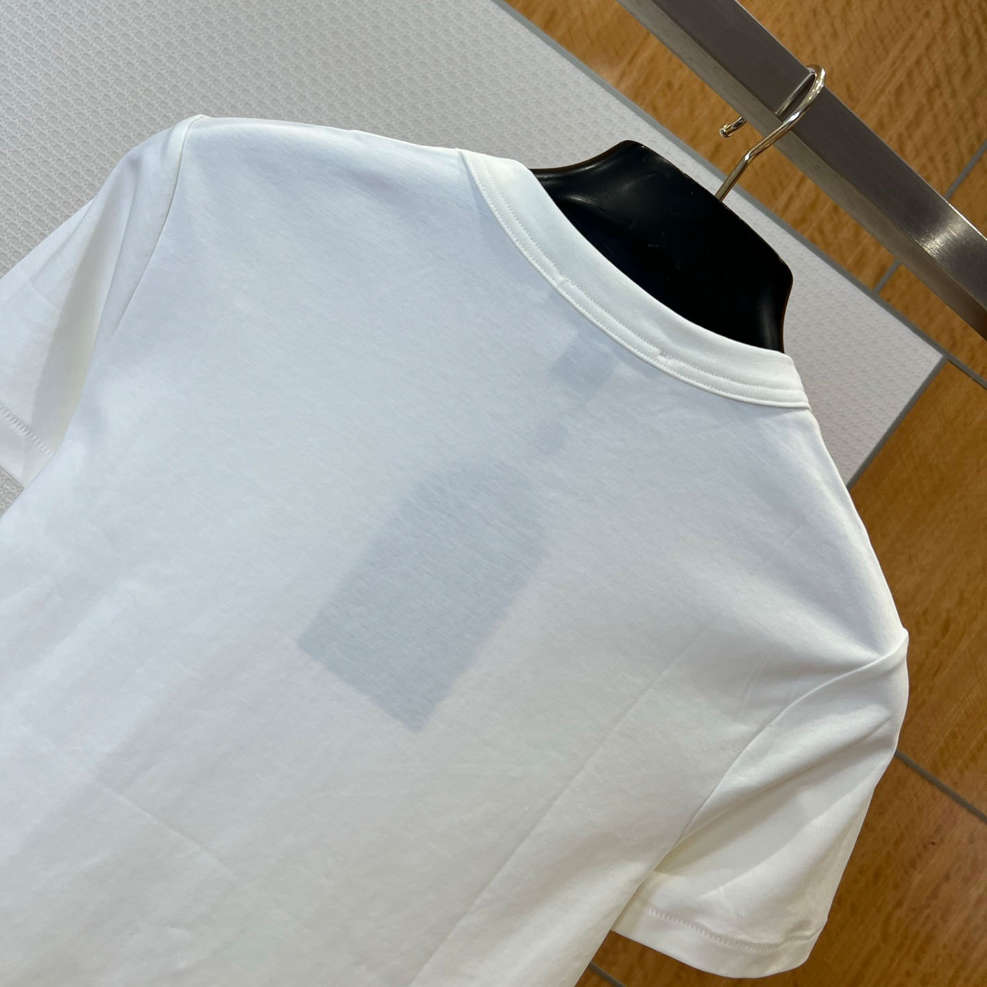 Louis Vuitton Neverfull Print T-Shirt 1AK1I2 - FashionPlug
