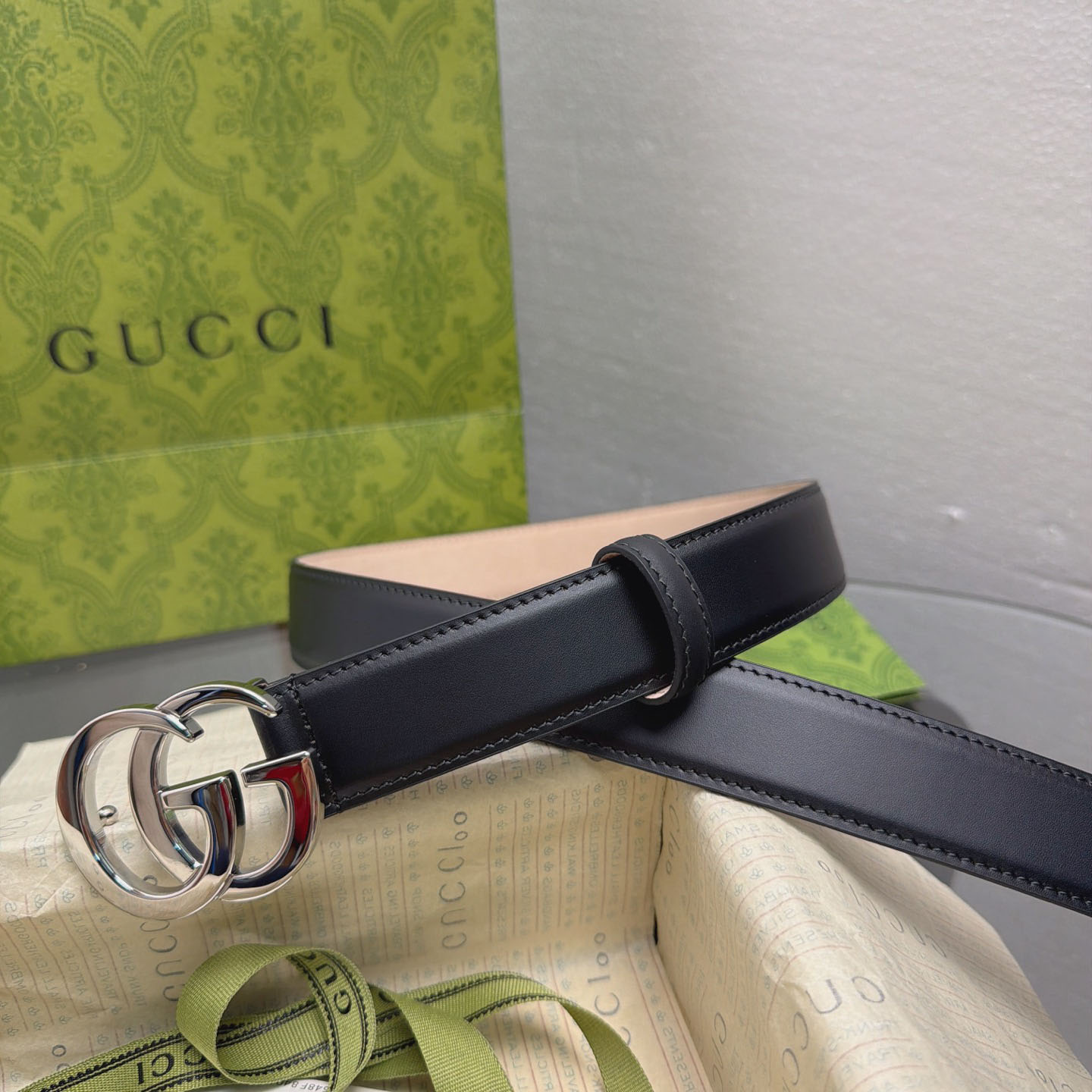 Gucci  Flat Marmont Belt - FashionPlug
