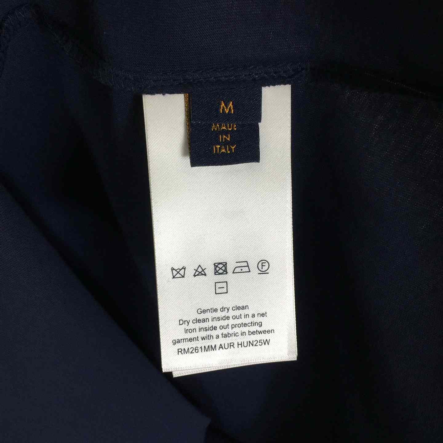 Louis Vuitton Embossed LV T-Shirt   1AGIIW - FashionPlug