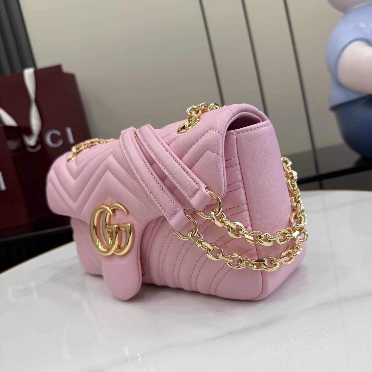 Gucci GG Marmont Medium Shoulder Bag - FashionPlug