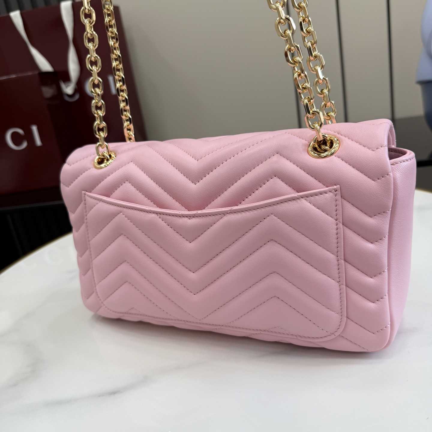 Gucci GG Marmont Medium Shoulder Bag - FashionPlug