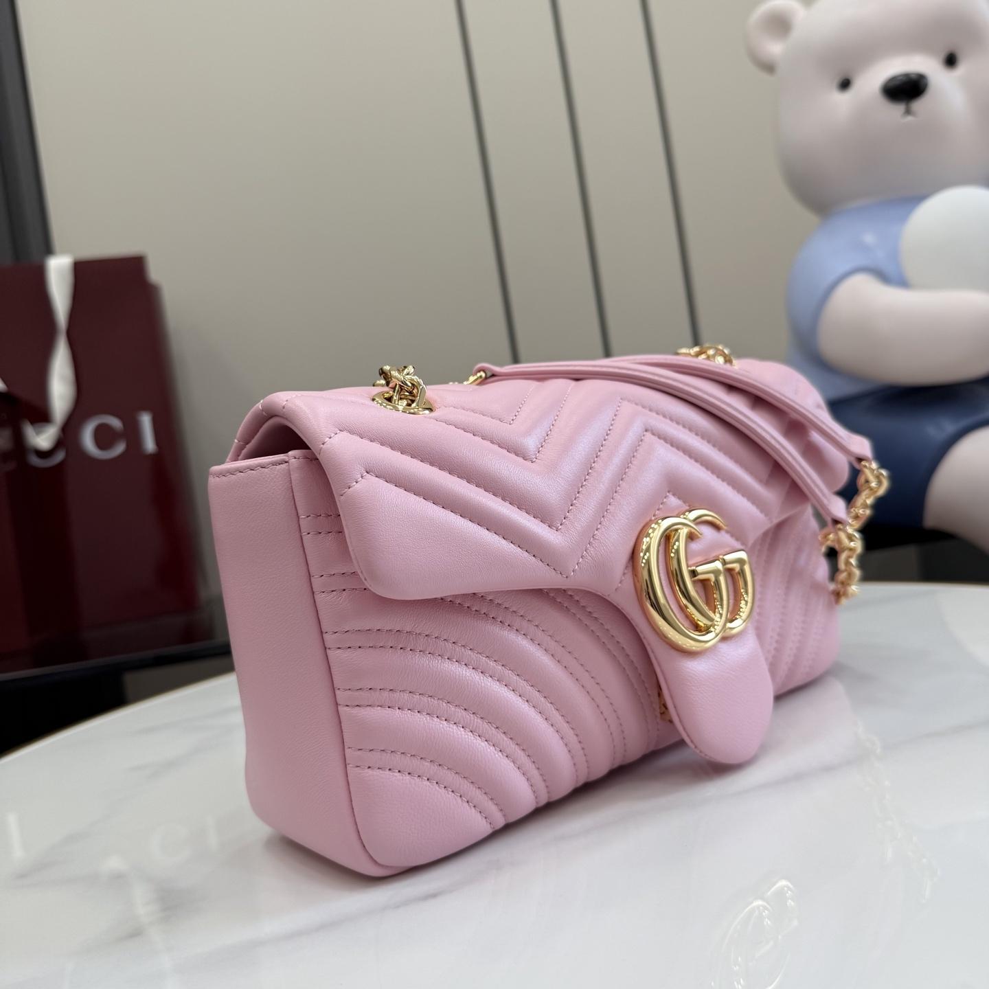 Gucci GG Marmont Medium Shoulder Bag - FashionPlug