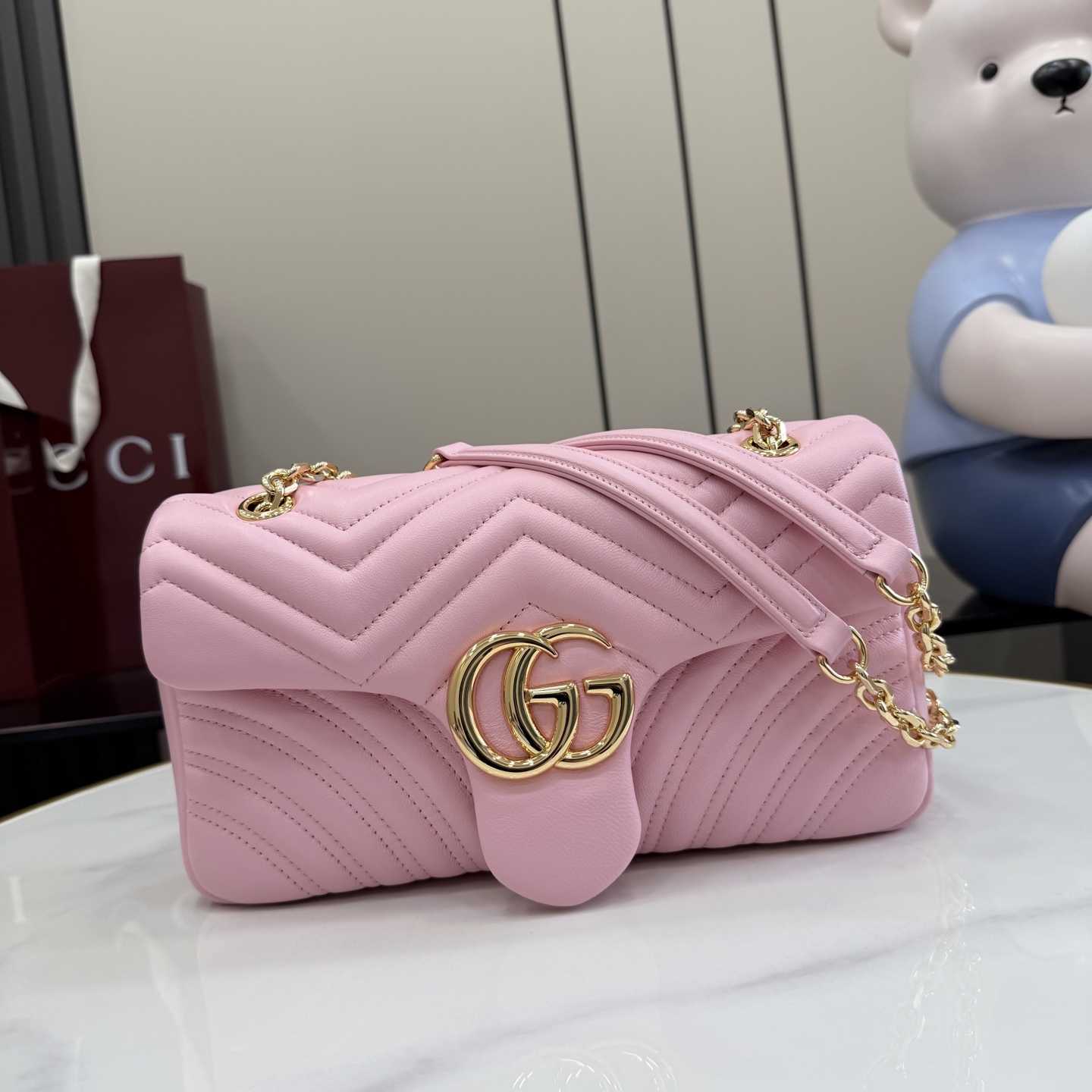 Gucci GG Marmont Medium Shoulder Bag - FashionPlug