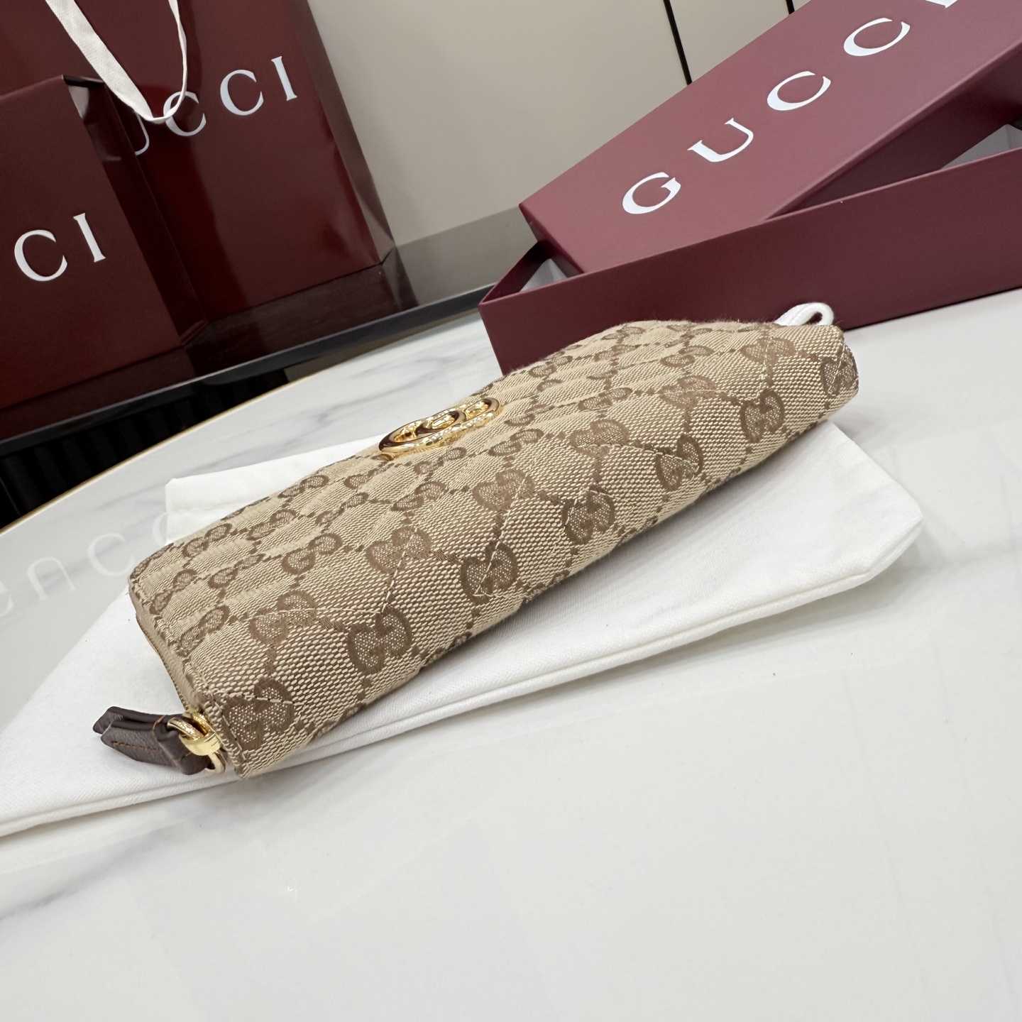 Gucci GG Marmont Zip Around Wallet - FashionPlug