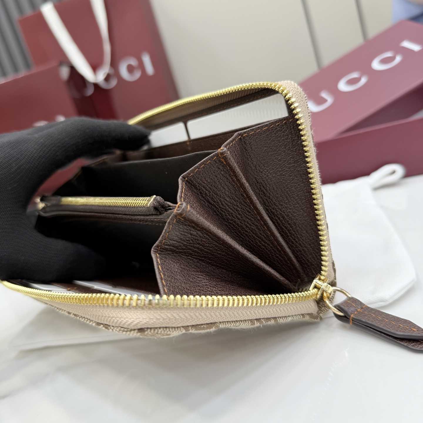 Gucci GG Marmont Zip Around Wallet - FashionPlug