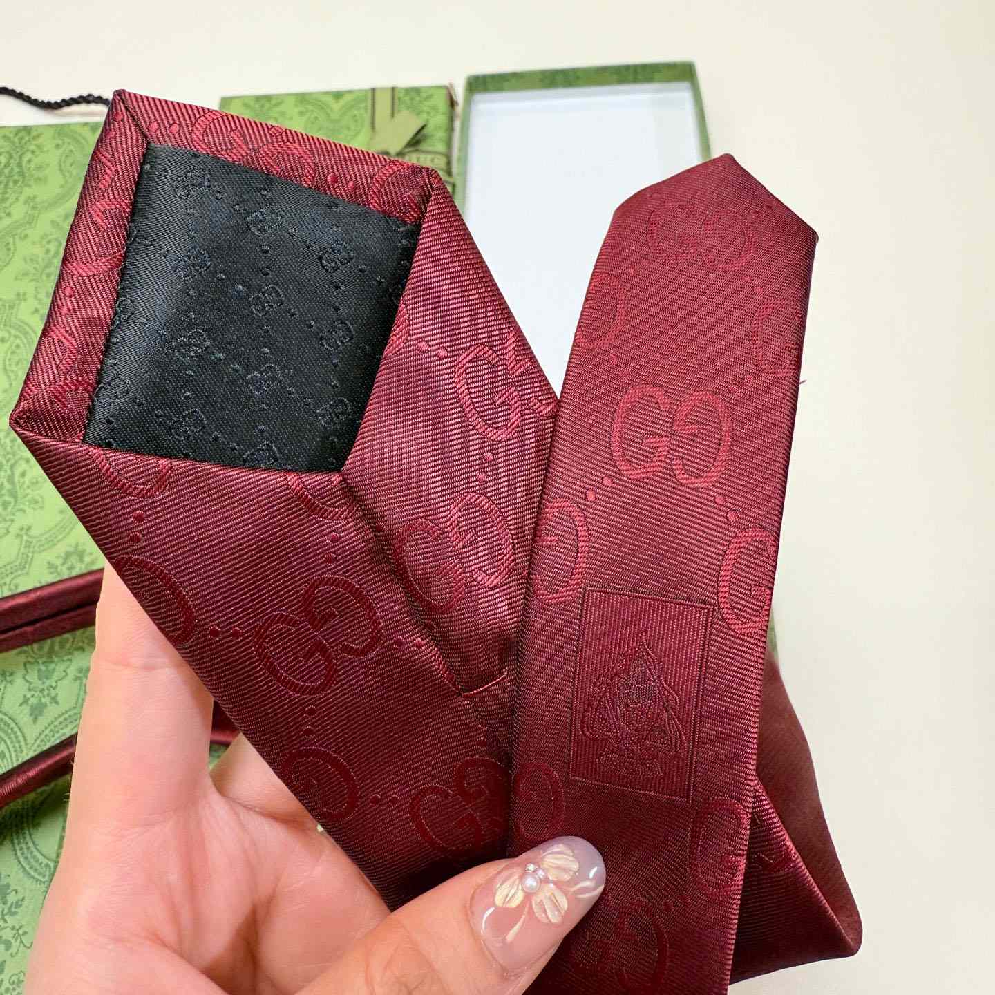 Gucci GG Silk Cotton Tie - FashionPlug