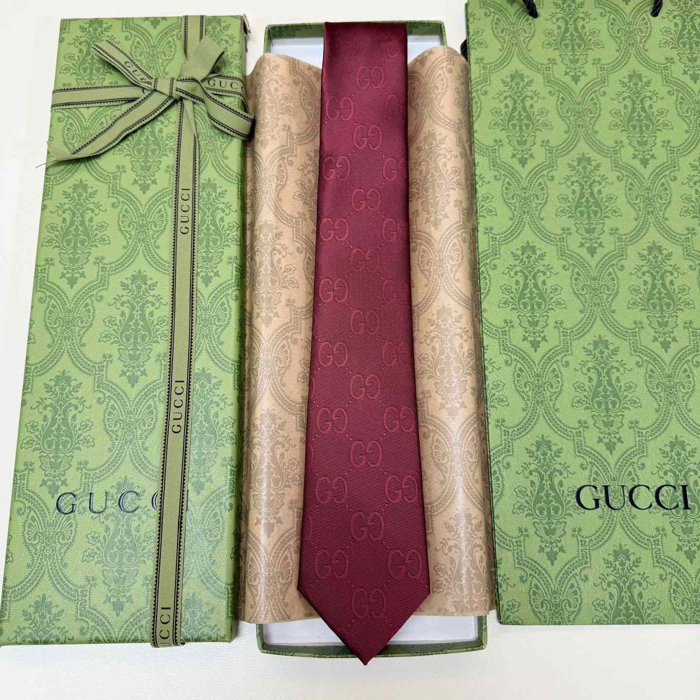 Gucci GG Silk Cotton Tie - FashionPlug