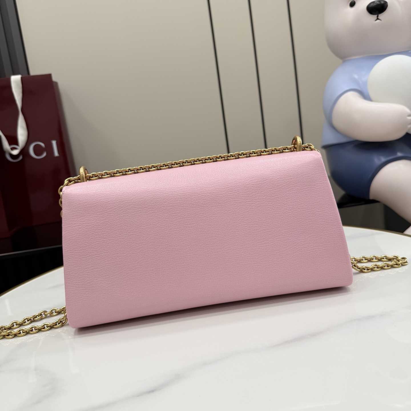 Gucci Dionysus Medium Shoulder Bag - FashionPlug