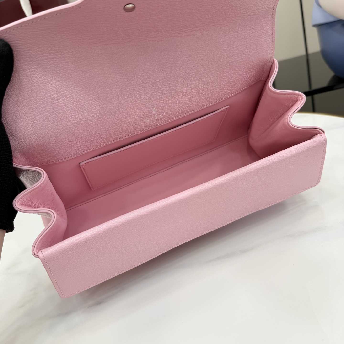 Gucci Dionysus Medium Shoulder Bag - FashionPlug