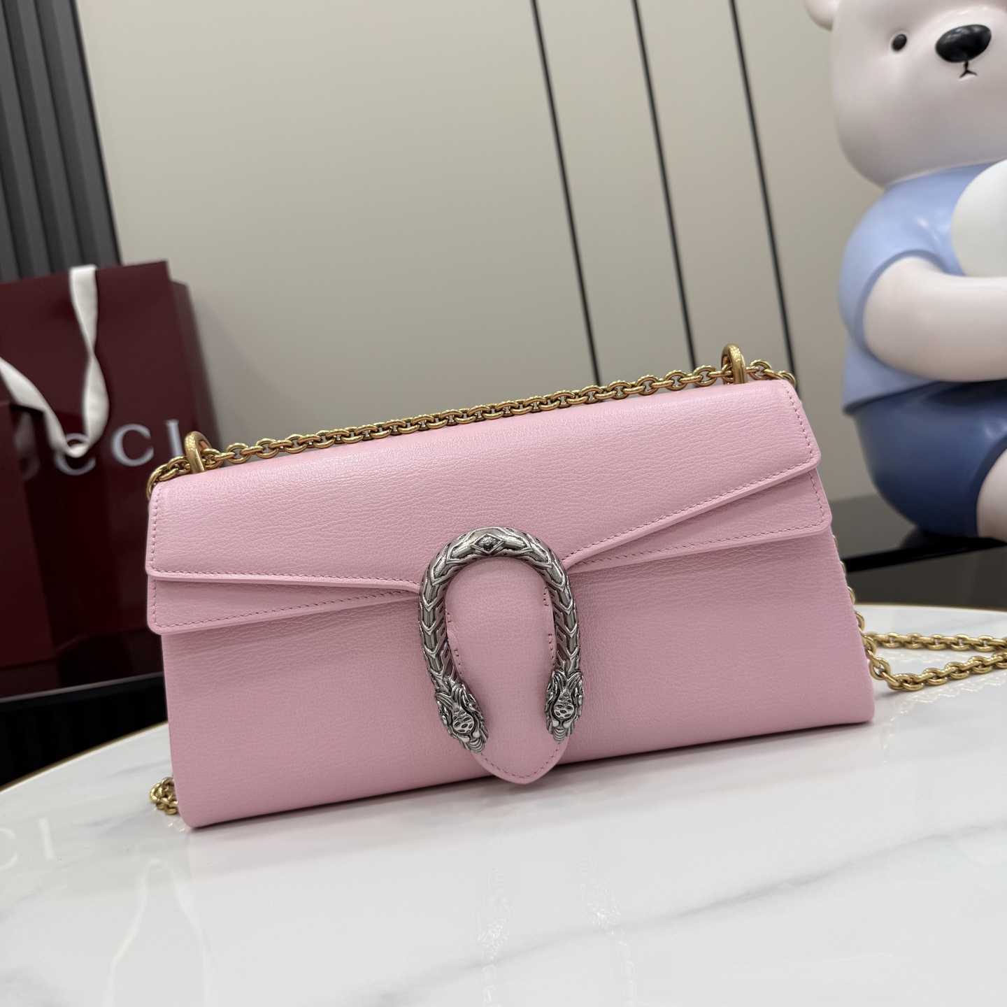 Gucci Dionysus Medium Shoulder Bag - FashionPlug