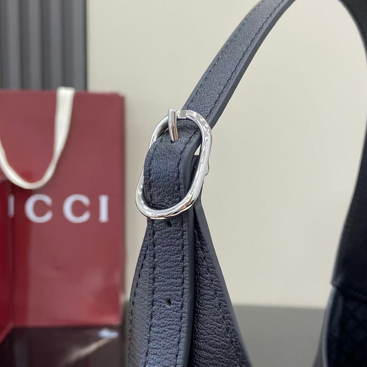 Gucci Jackie 1961 Medium Shoulder Bag - FashionPlug