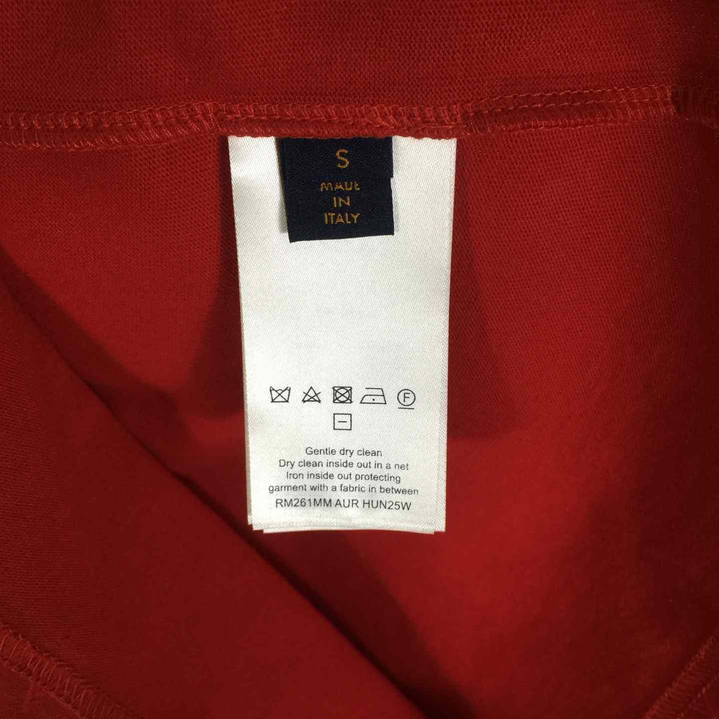 Louis Vuitton Flock Print Monogram Gradient T-Shirt   1AK7LV - FashionPlug