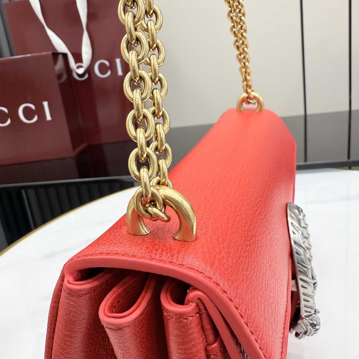 Gucci Dionysus Medium Shoulder Bag - FashionPlug