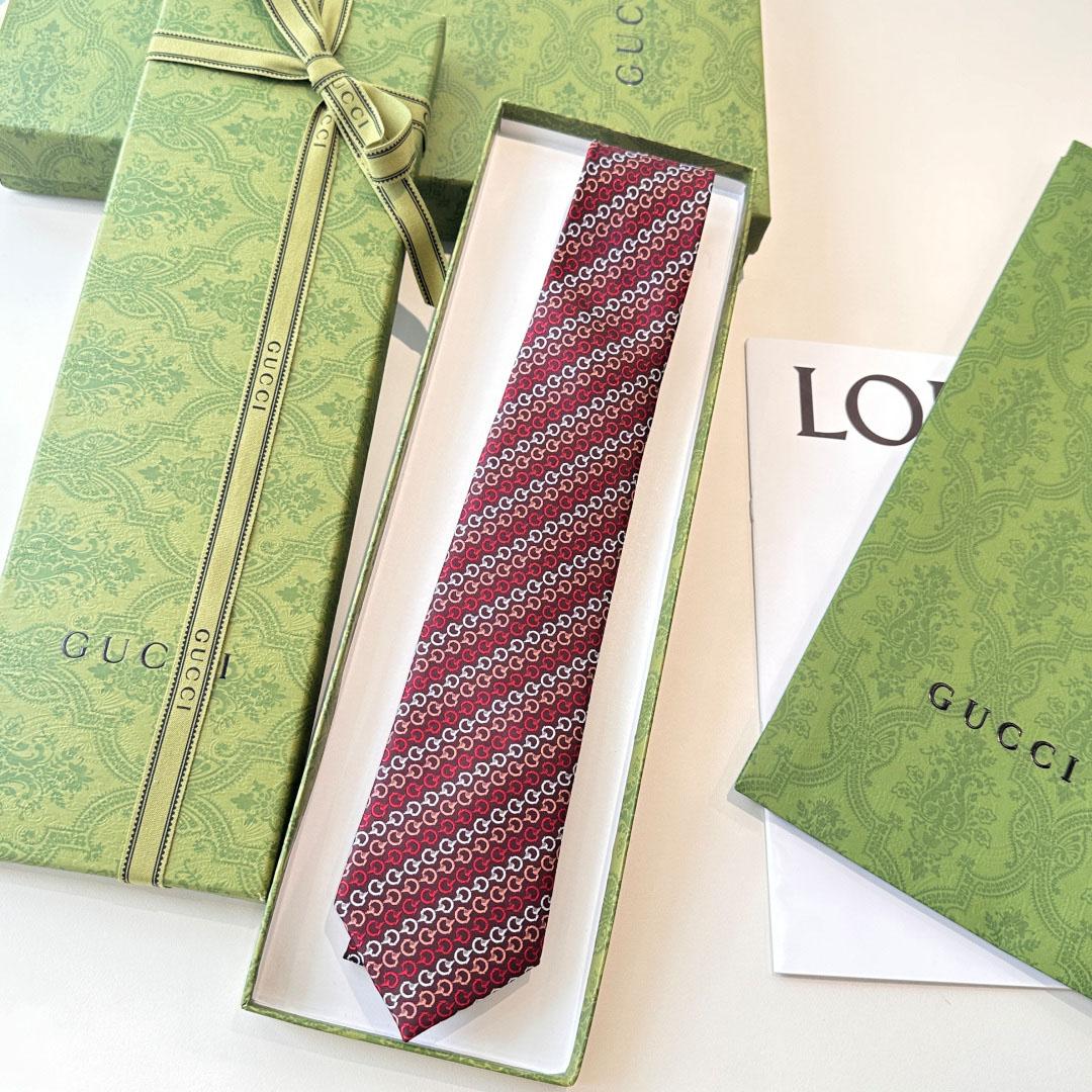 Gucci Horse-Bit Chain Tie - FashionPlug
