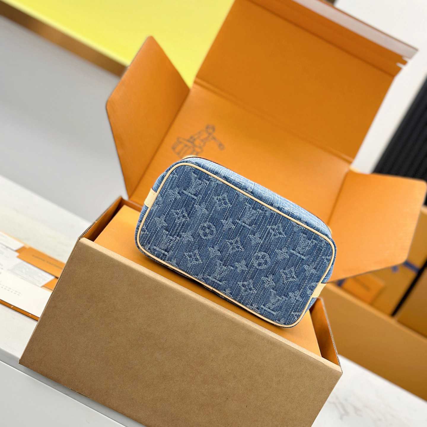 Louis Vuitton Cruiser Toiletry Bag M27945 - FashionPlug