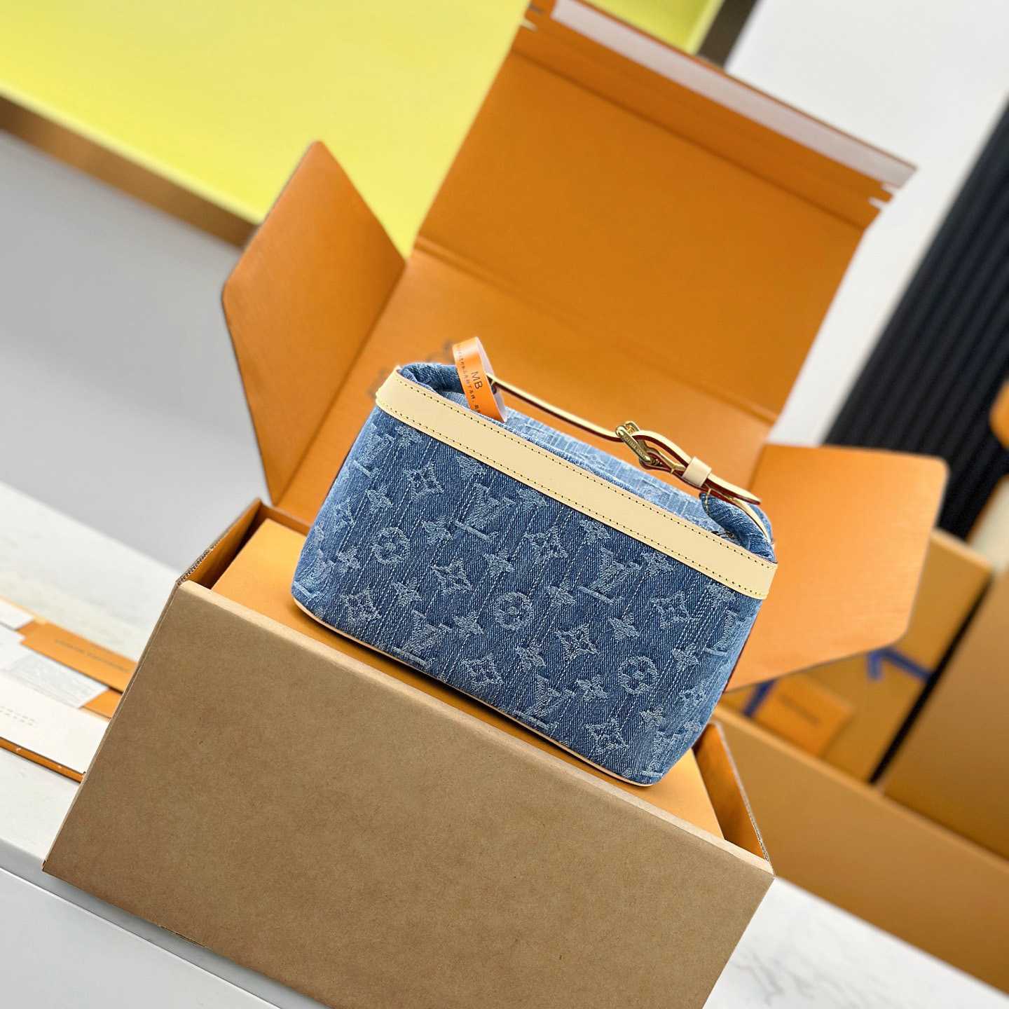 Louis Vuitton Cruiser Toiletry Bag M27945 - FashionPlug