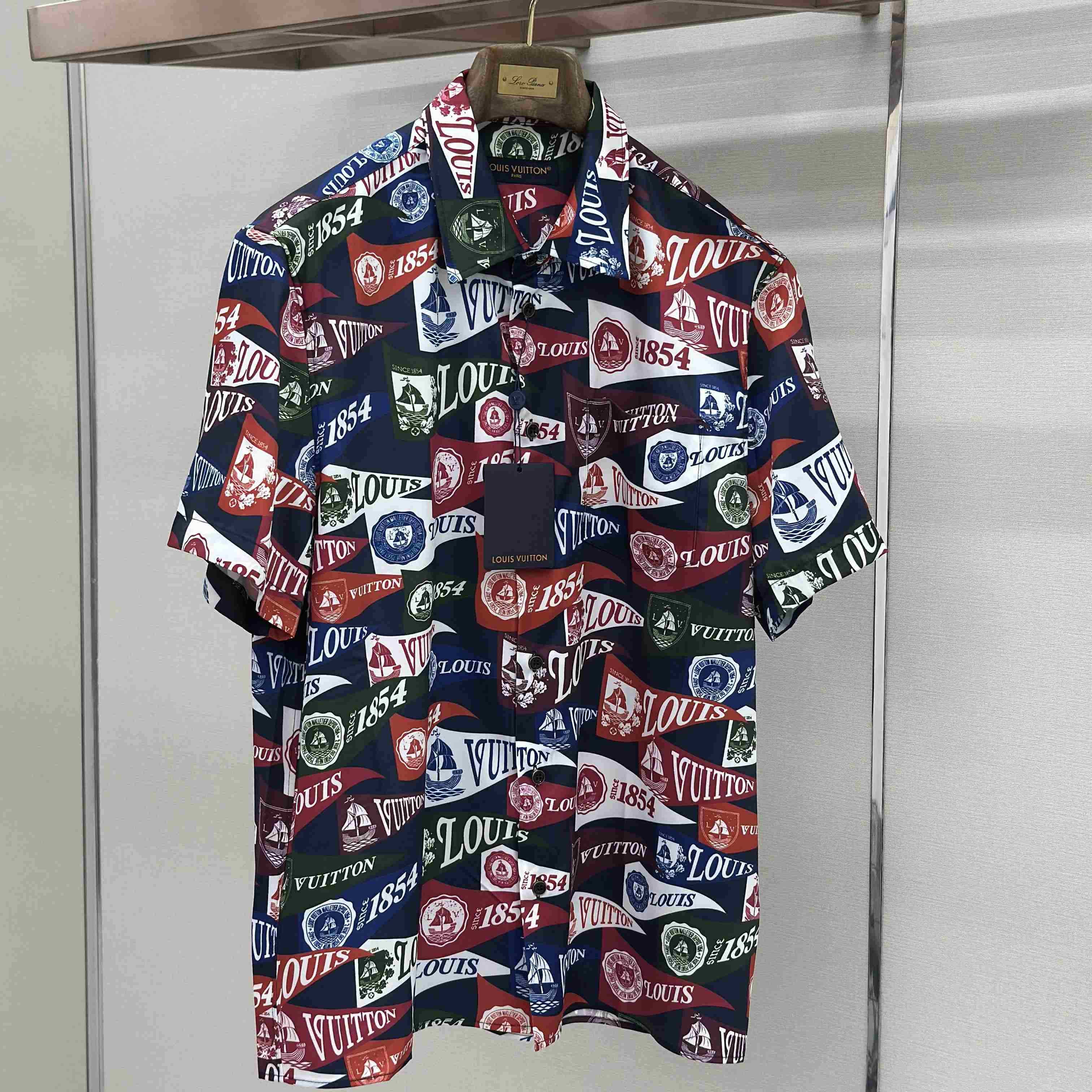 Louis Vuitton Printed Short-Sleeved Silk-Blend Shirt 1AIKBE - FashionPlug