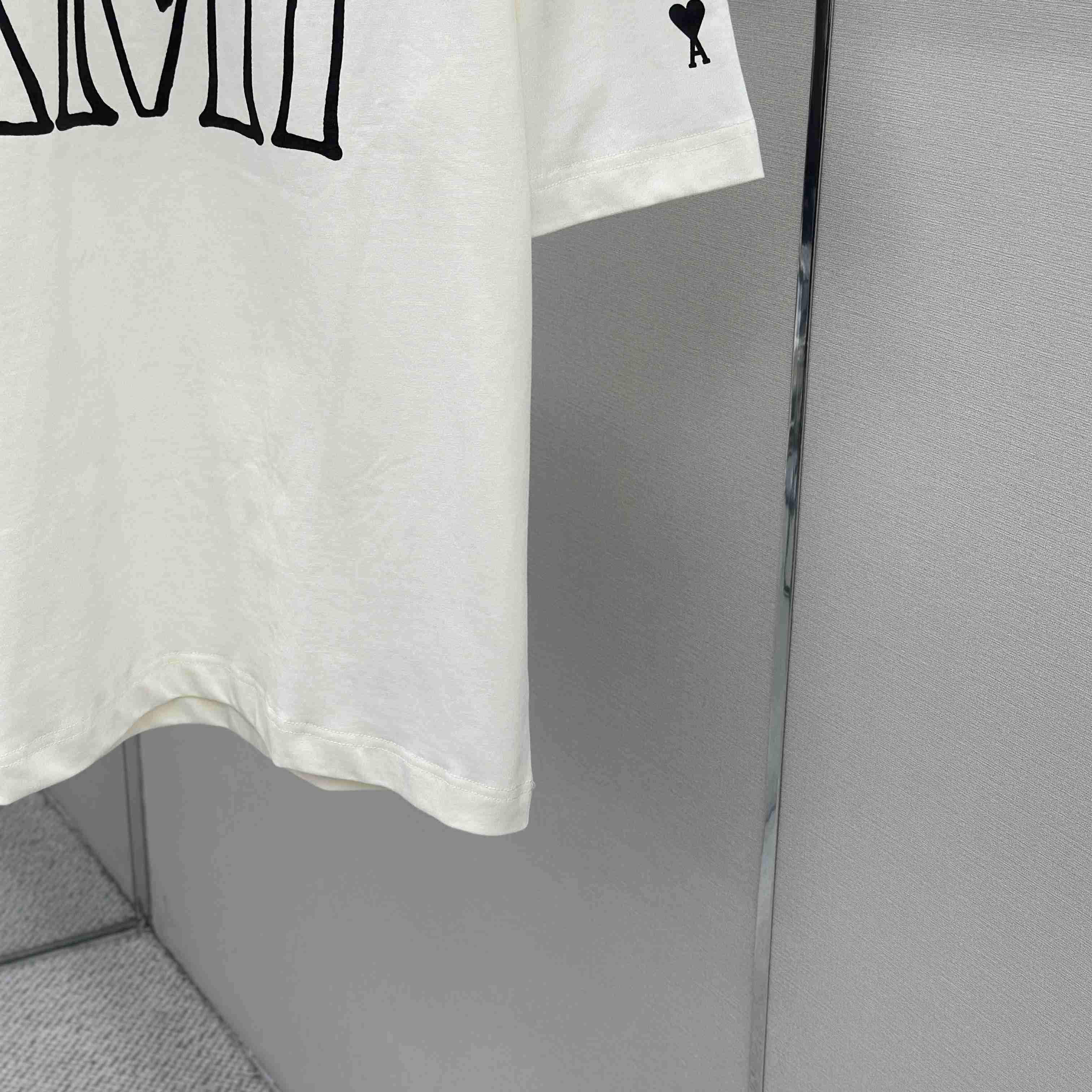 AMI Paris White Cotton Ami Paris Print T-shirt - FashionPlug