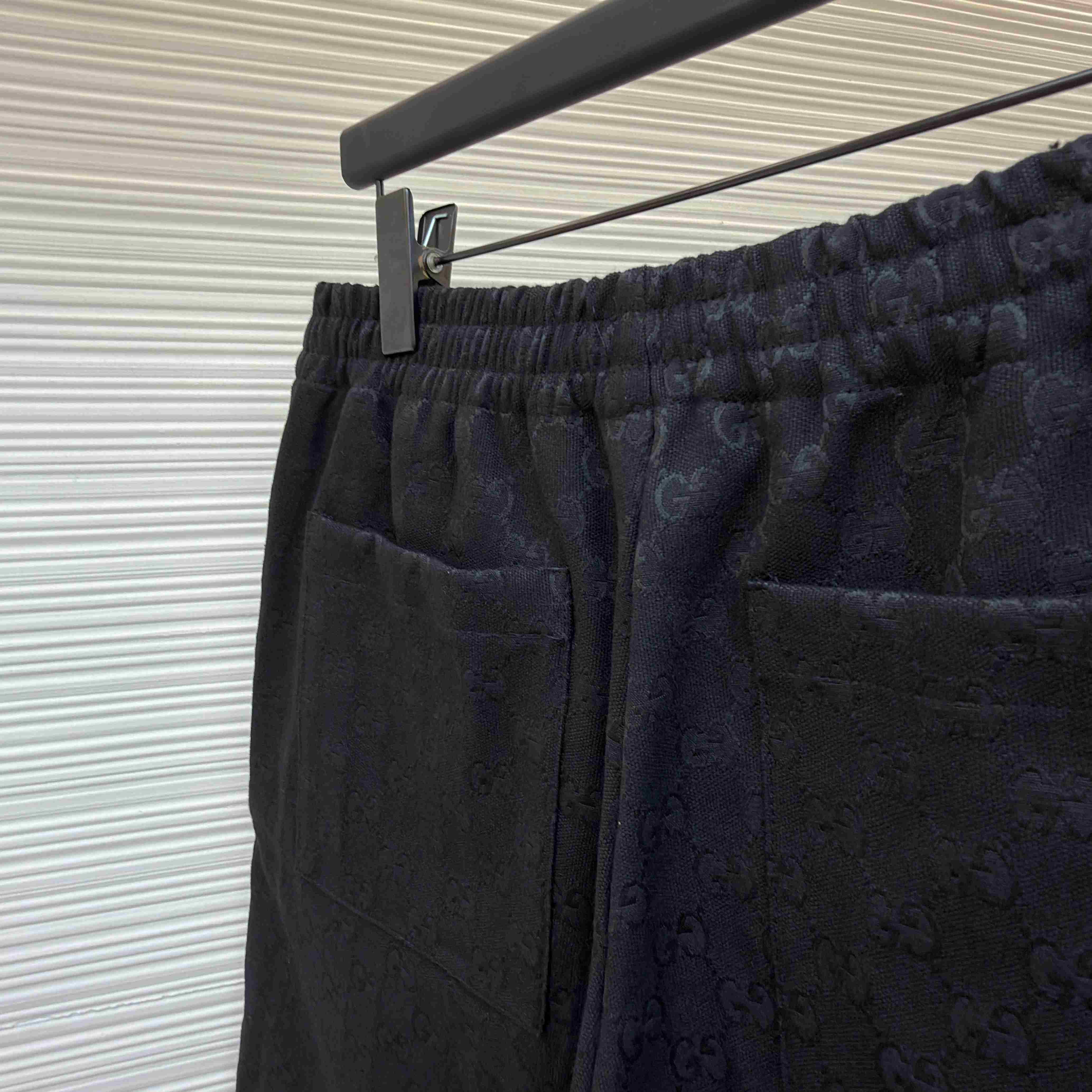 Gucci GG Canvas Linen Blen Shorts - FashionPlug