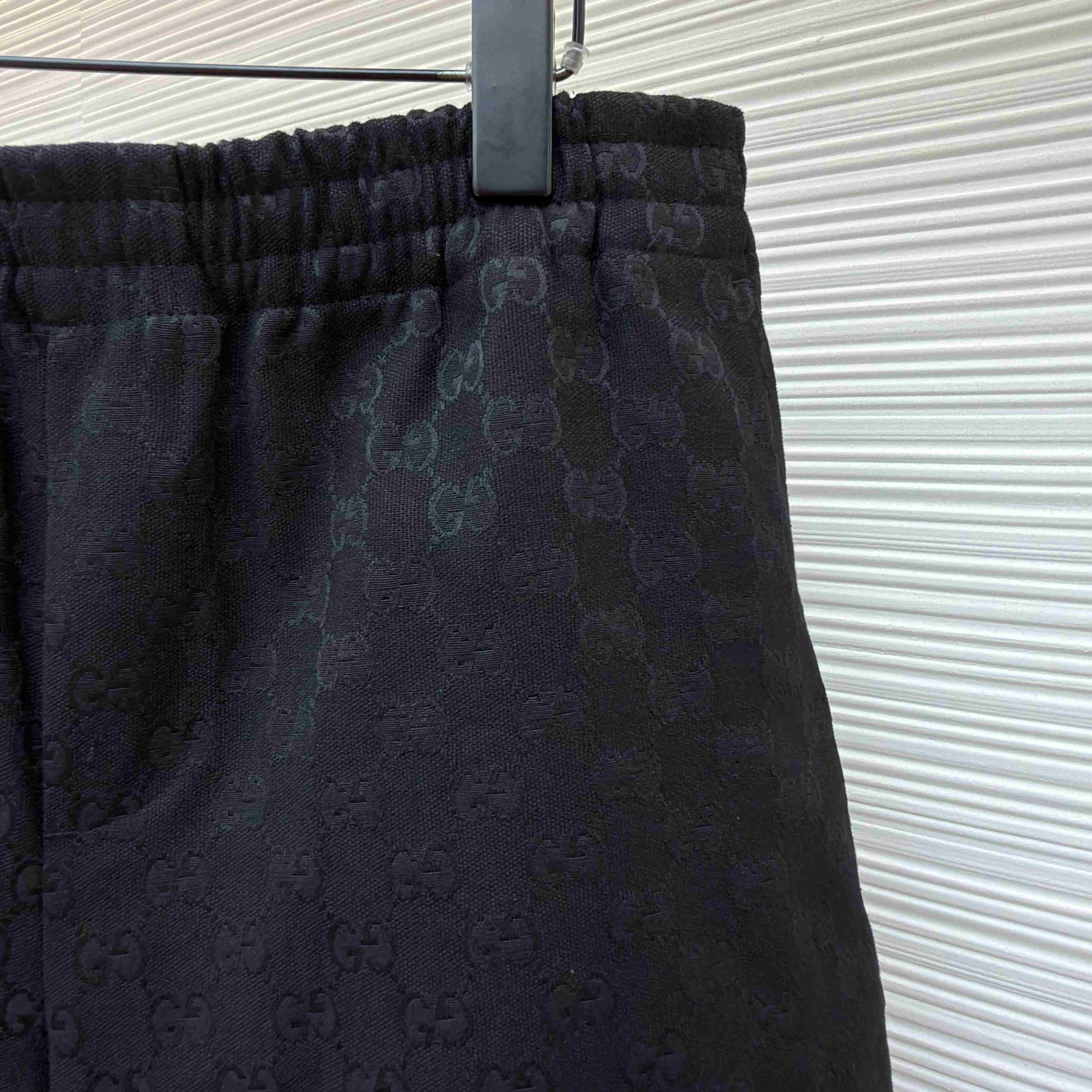 Gucci GG Canvas Linen Blen Shorts - FashionPlug