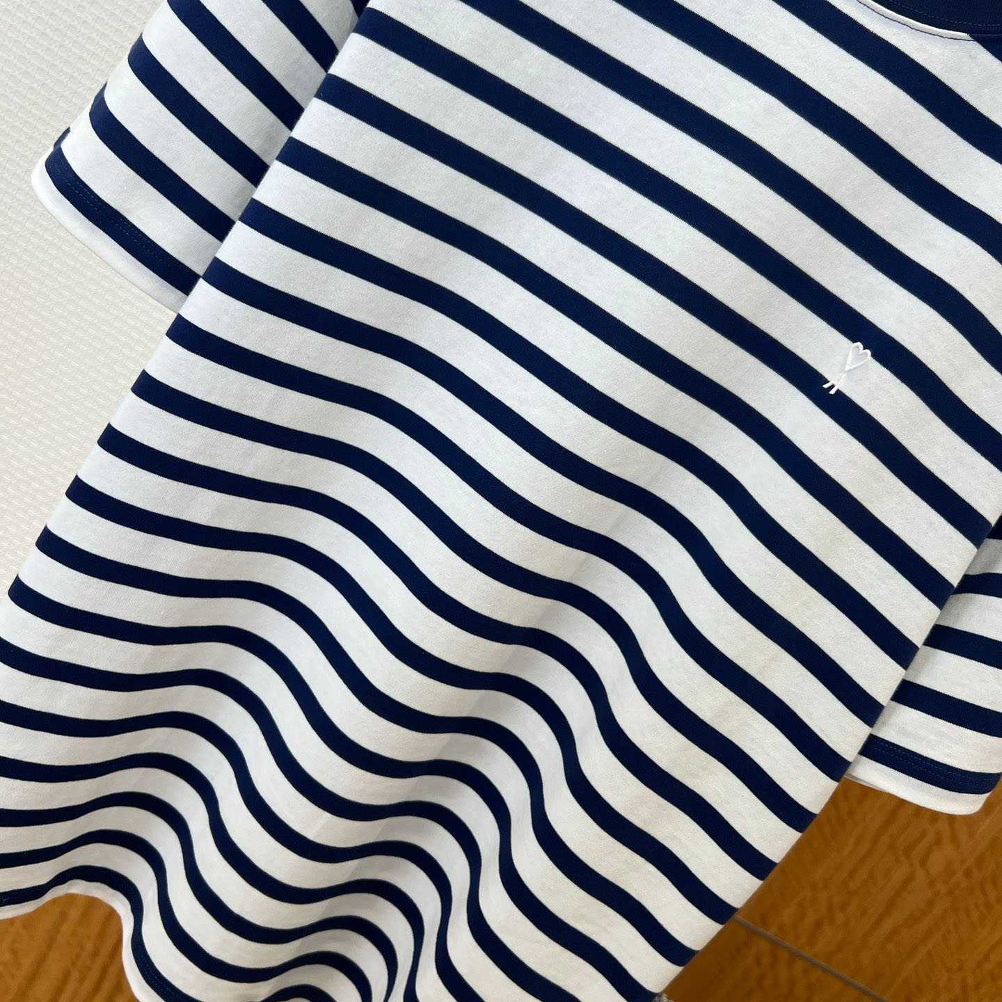 AMI Paris White & Navy Boxy Mariniere 'Ami De Coeur' T-shirt - FashionPlug