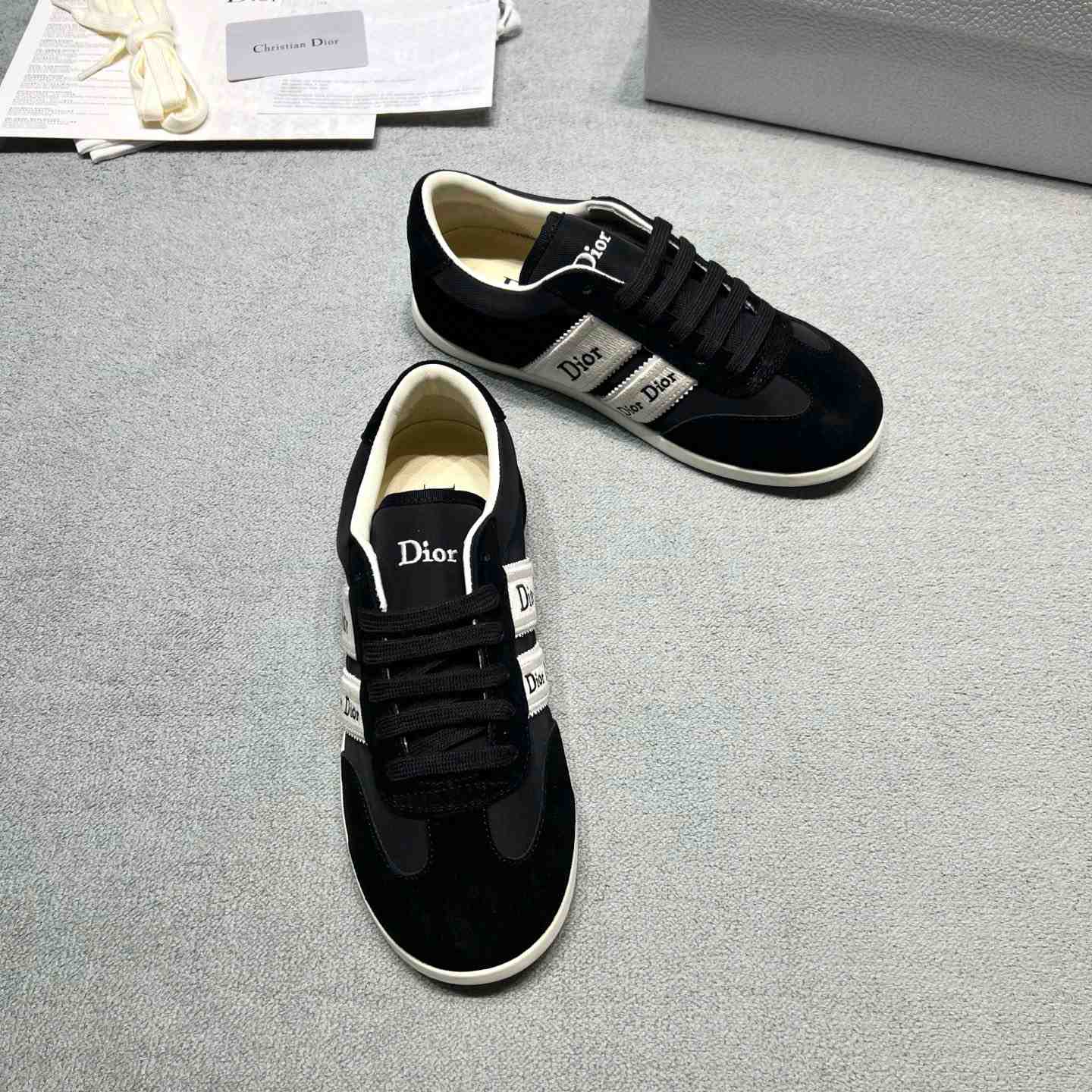 Dior Ribbon Sneaker - FashionPlug