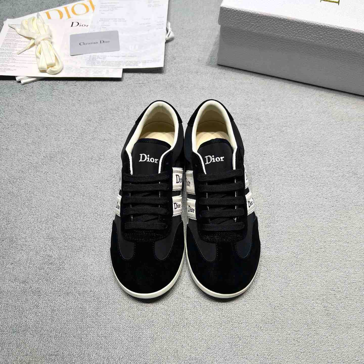 Dior Ribbon Sneaker - FashionPlug