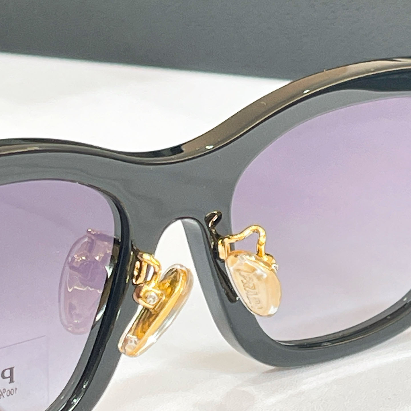 Prada PR D11VD Sunglasses - FashionPlug