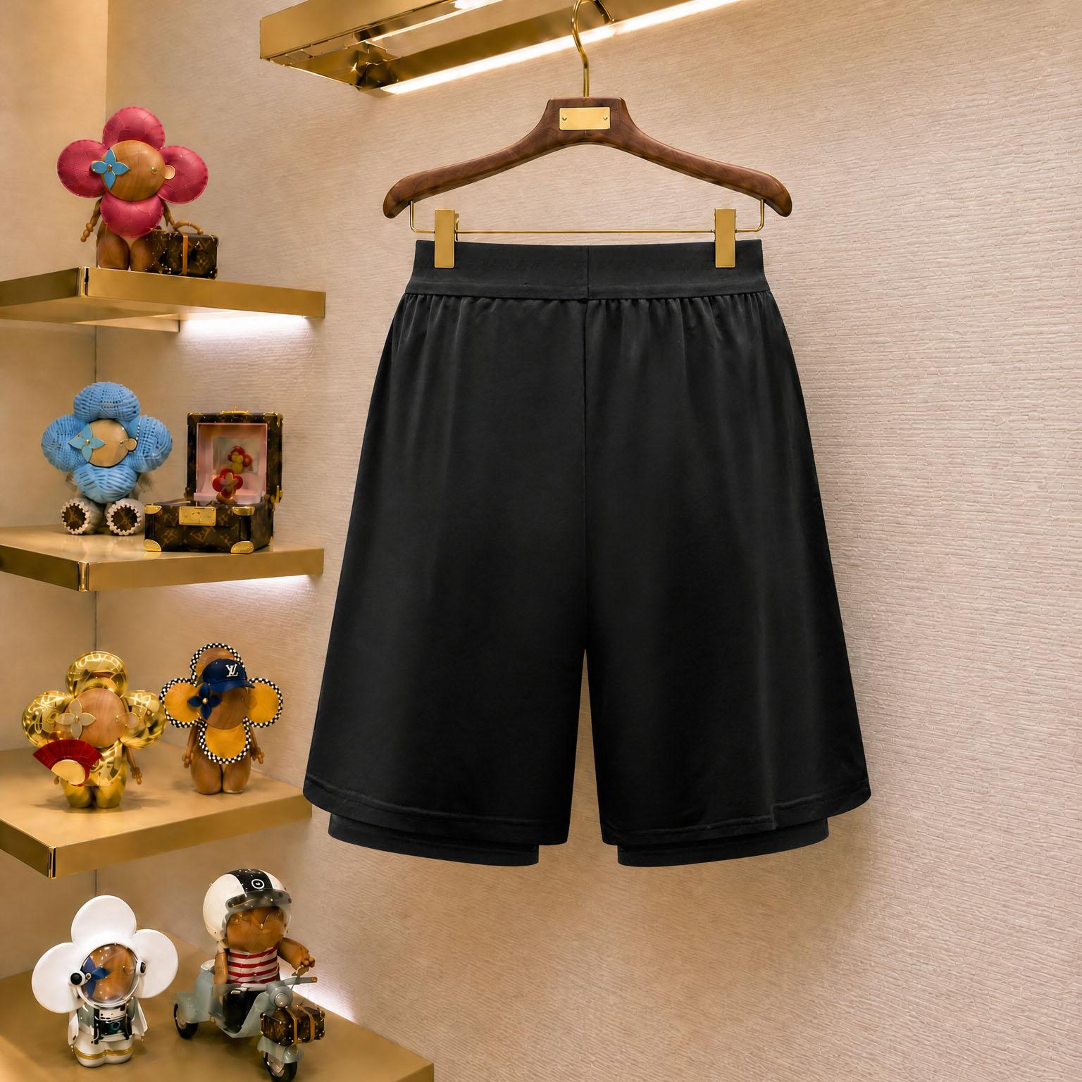 Louis Vuitton Double Layer Running Shorts 1AJCBT - FashionPlug