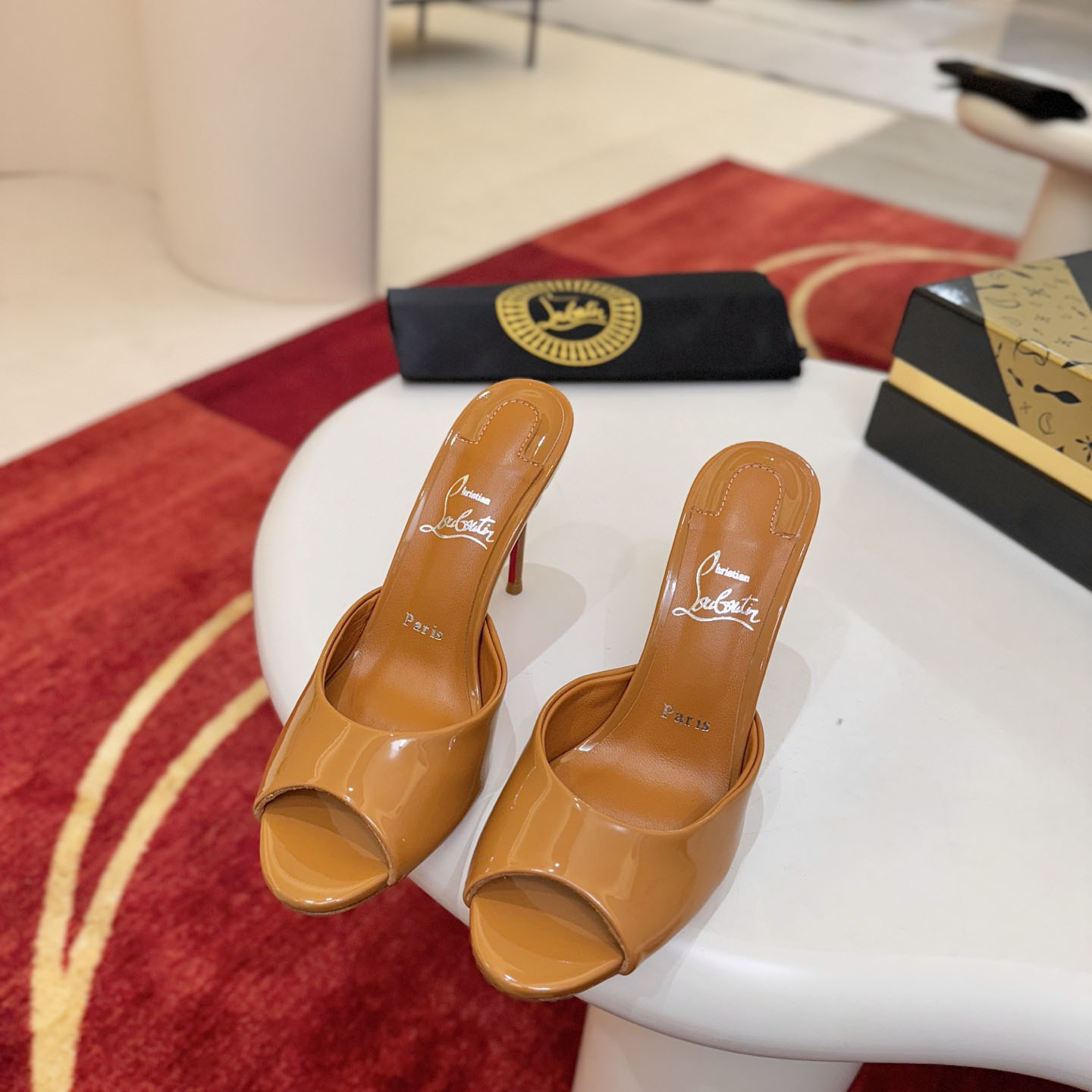 Christian Louboutin Me Dolly 100MM Patent Leather Mules - FashionPlug