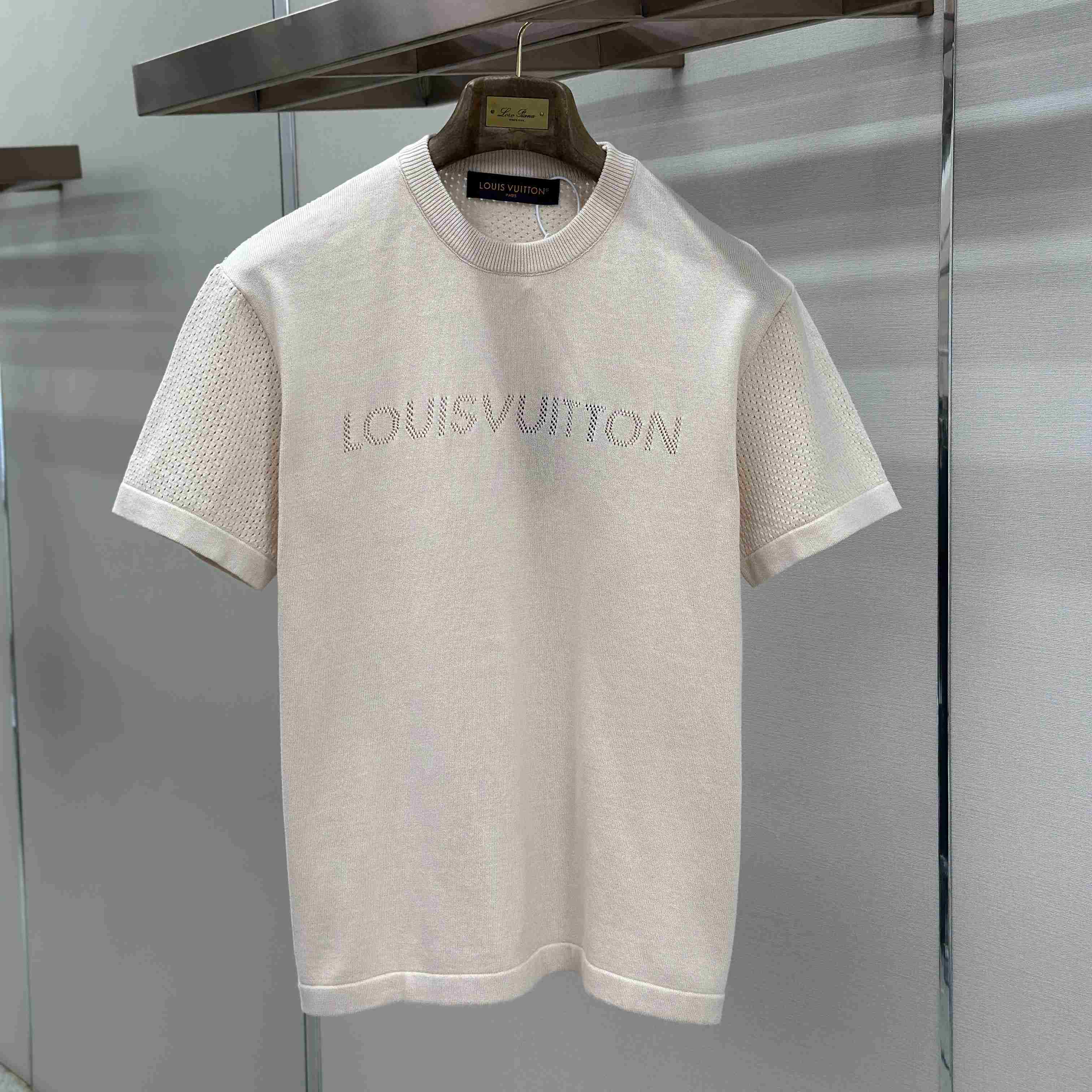 Louis Vuitton Elegant Cotton Cashmere Short-Sleeved Crewneck 1AK6XJ - FashionPlug