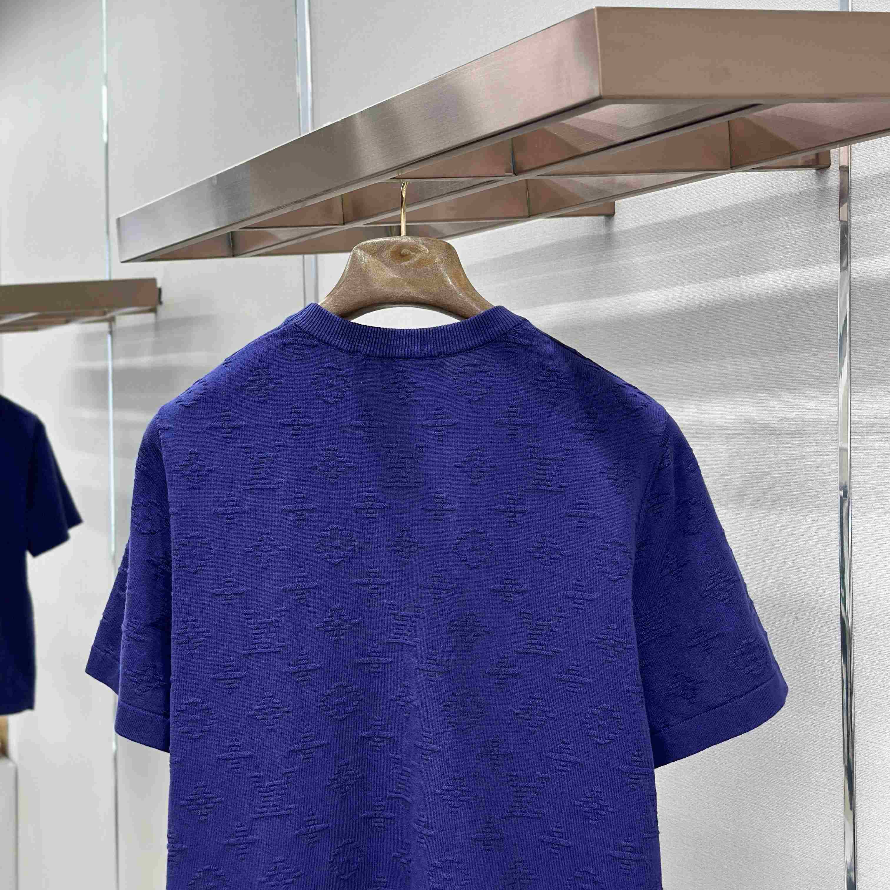 Louis Vuitton Monogram Short-Sleeved Crewneck 1AK71Z - FashionPlug