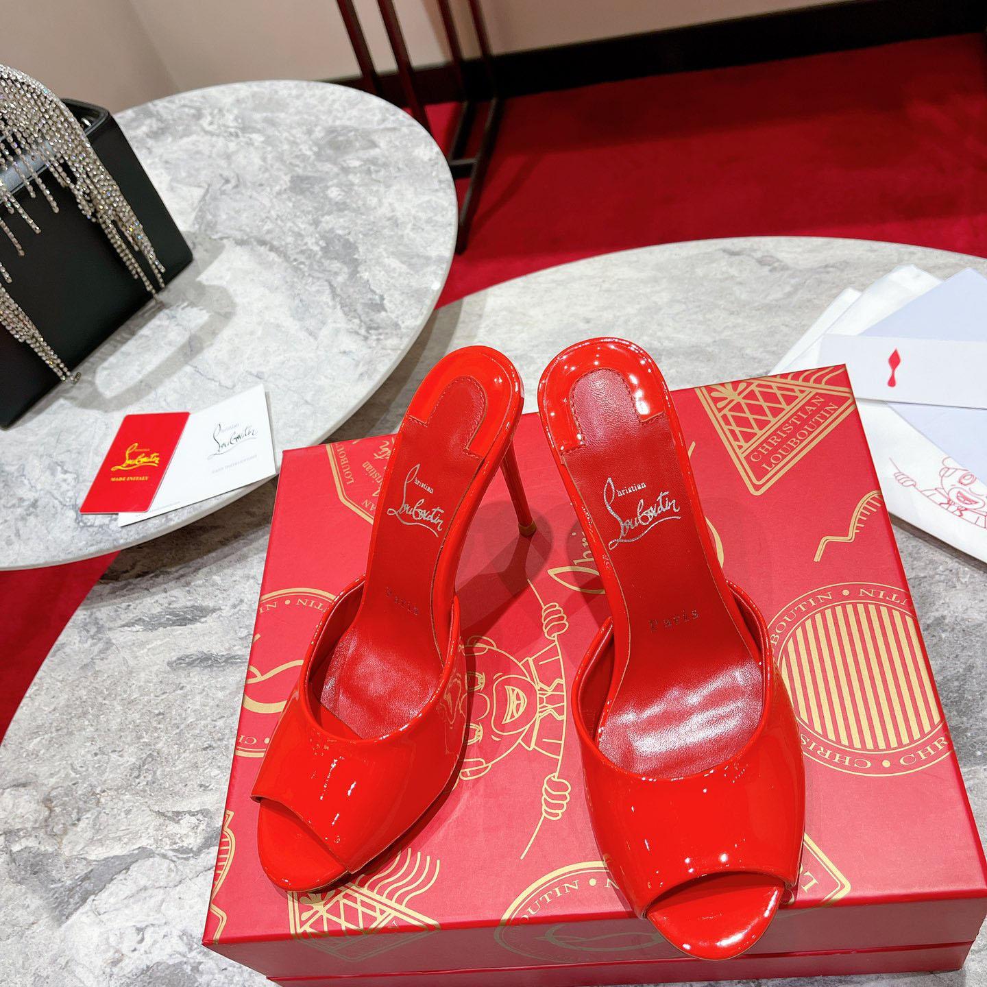 Christian Louboutin Me Dolly 100MM Patent Leather Mules - FashionPlug