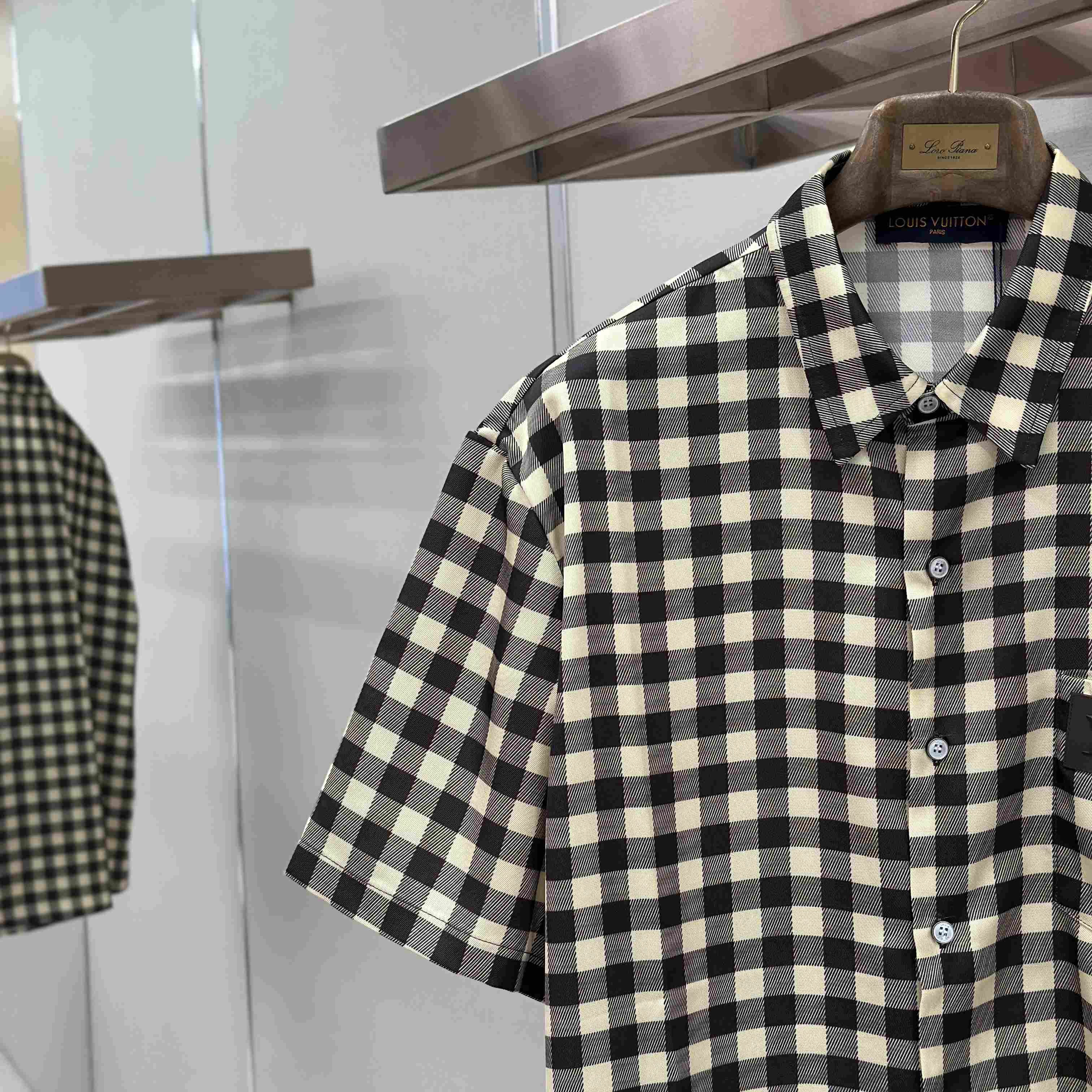 Louis Vuitton Damier Jacquard Short-Sleeved Shirt 1AJRGI - FashionPlug