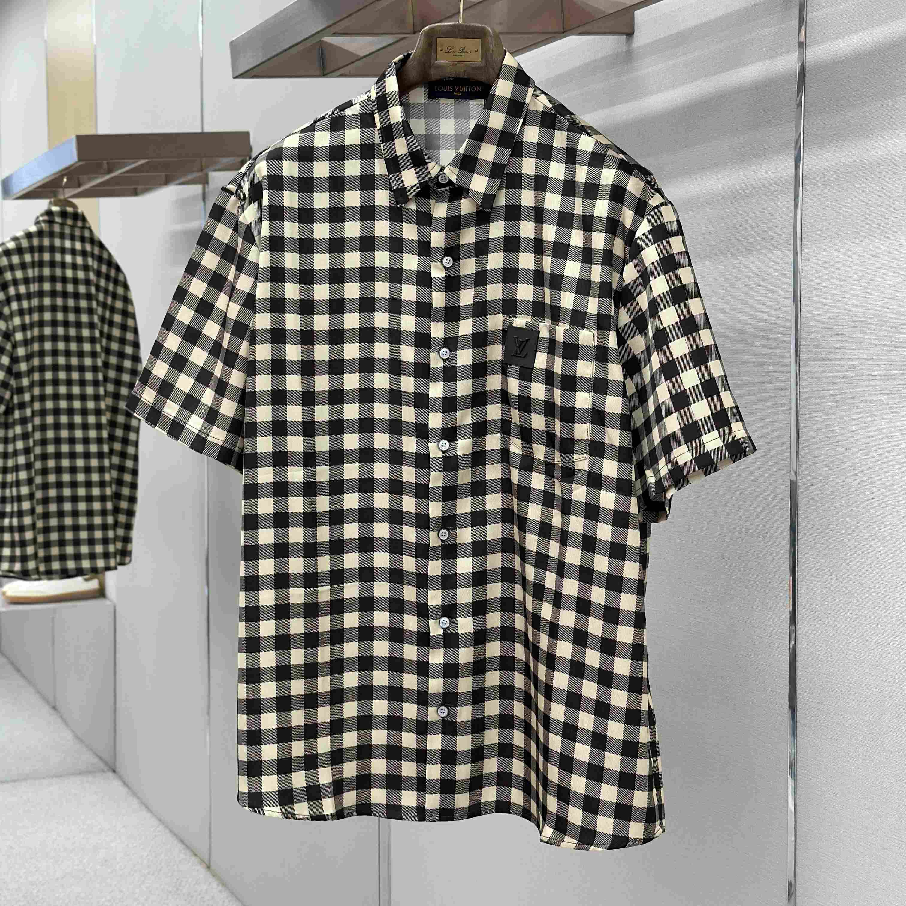 Louis Vuitton Damier Jacquard Short-Sleeved Shirt 1AJRGI - FashionPlug