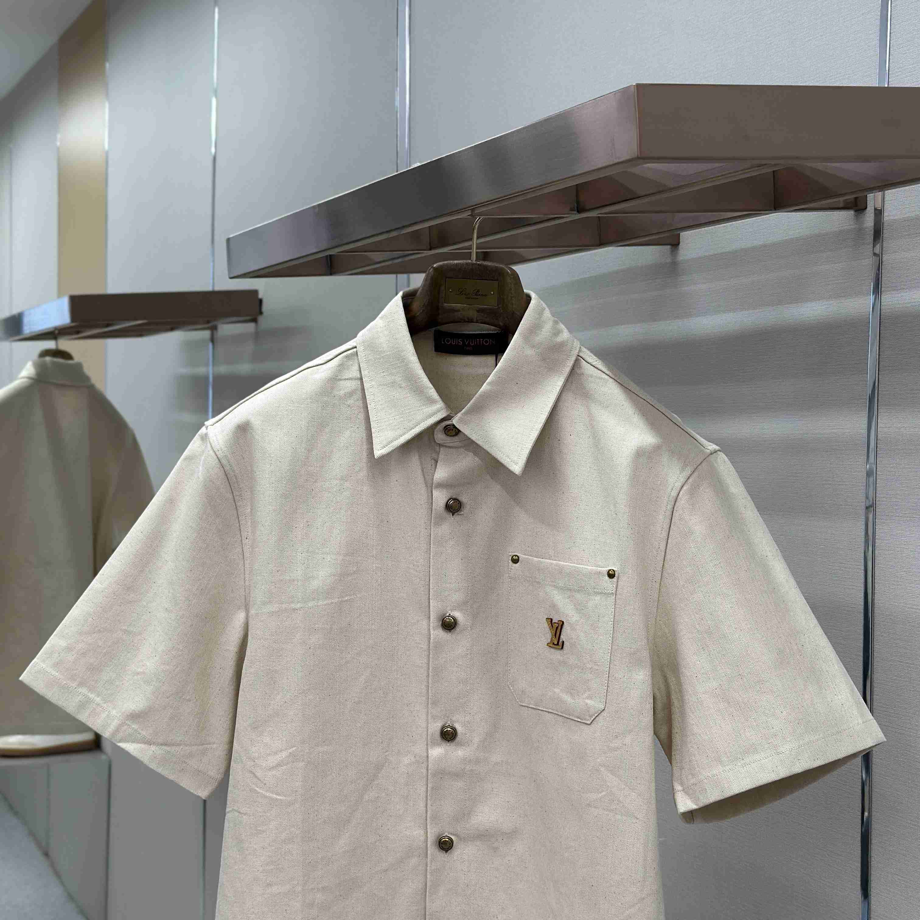 Louis Vuitton Short-Sleeved Silk-Cotton Shirt 1AK7CE - FashionPlug