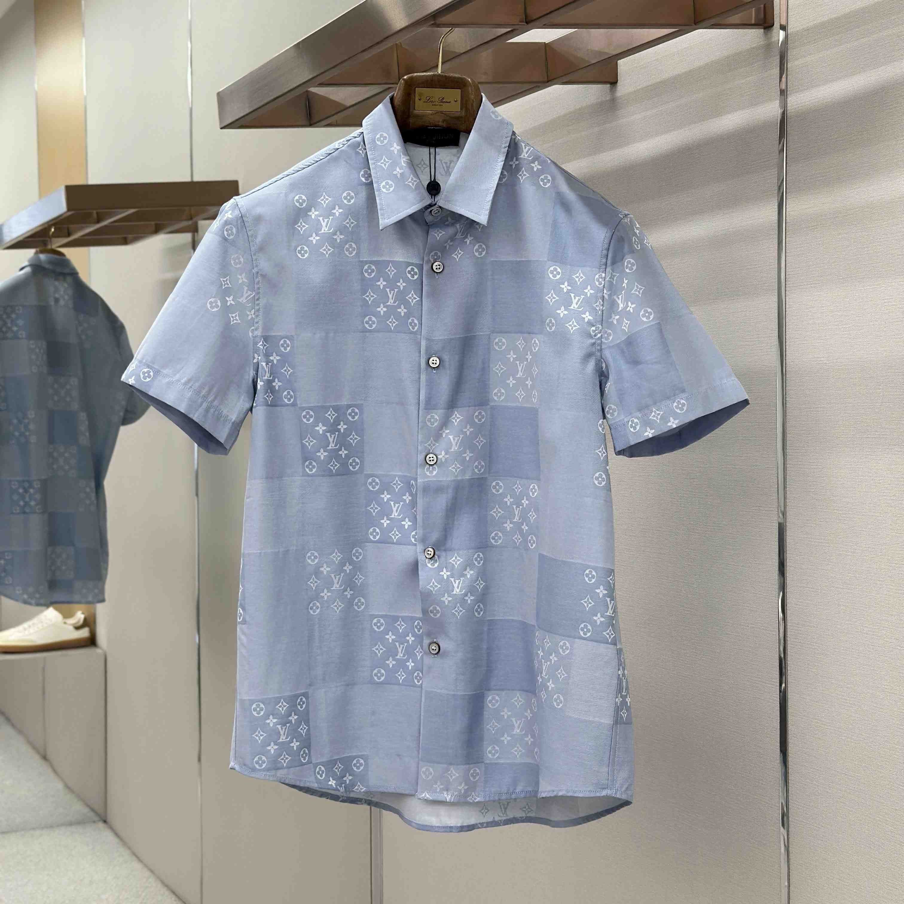 Louis Vuitton Patchwork Jacquard Short-Sleeved Shirt  1AK77O - FashionPlug