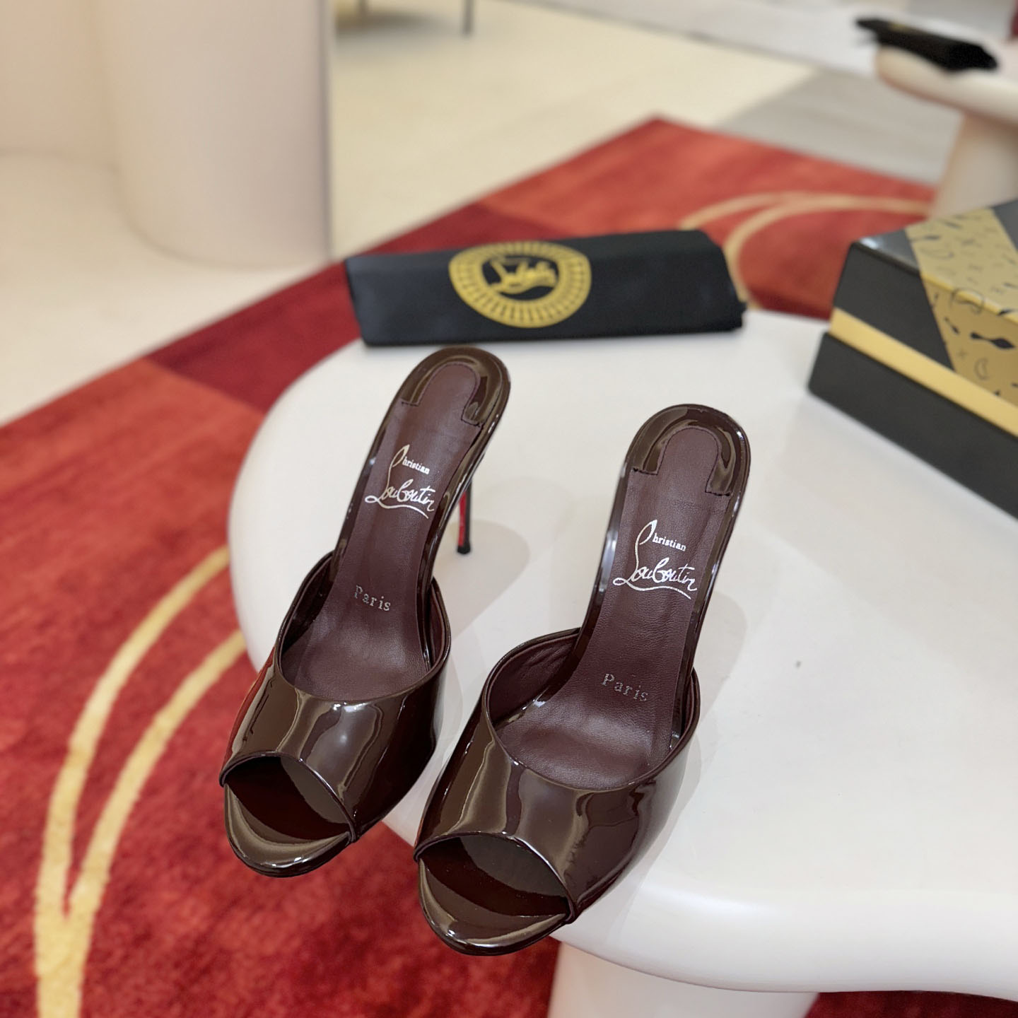 Christian Louboutin Me Dolly 100MM Patent Leather Mules - FashionPlug