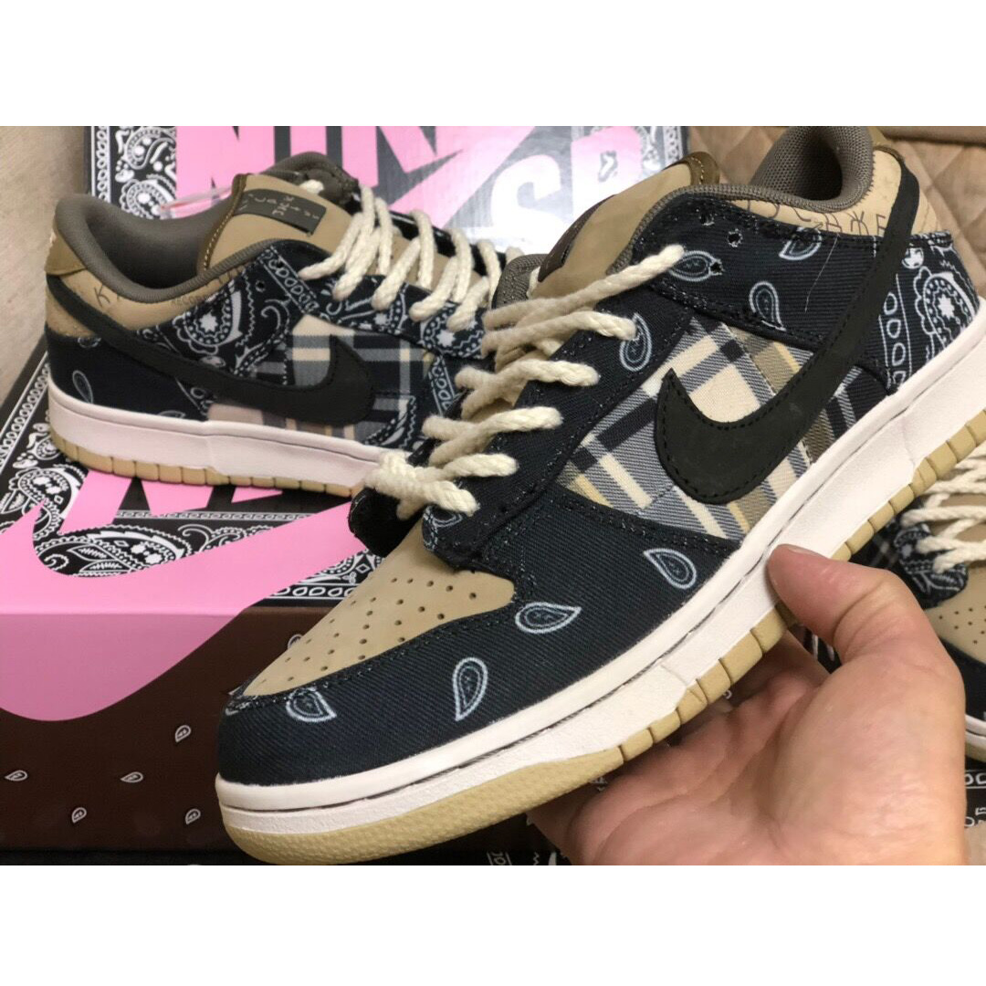 Travis Scott X Nike SB Dunk Low  - FashionPlug