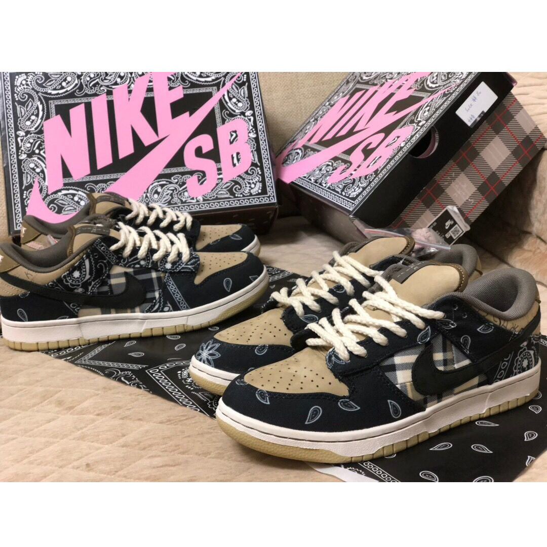 Travis Scott X Nike SB Dunk Low  - FashionPlug