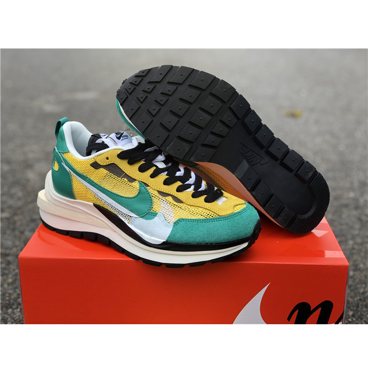 Nike X Sacai Ldv Waffle Sneakers - FashionPlug