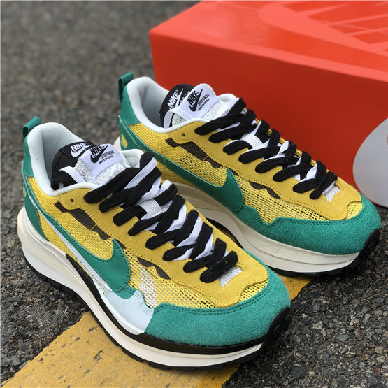 Nike X Sacai Ldv Waffle Sneakers - FashionPlug