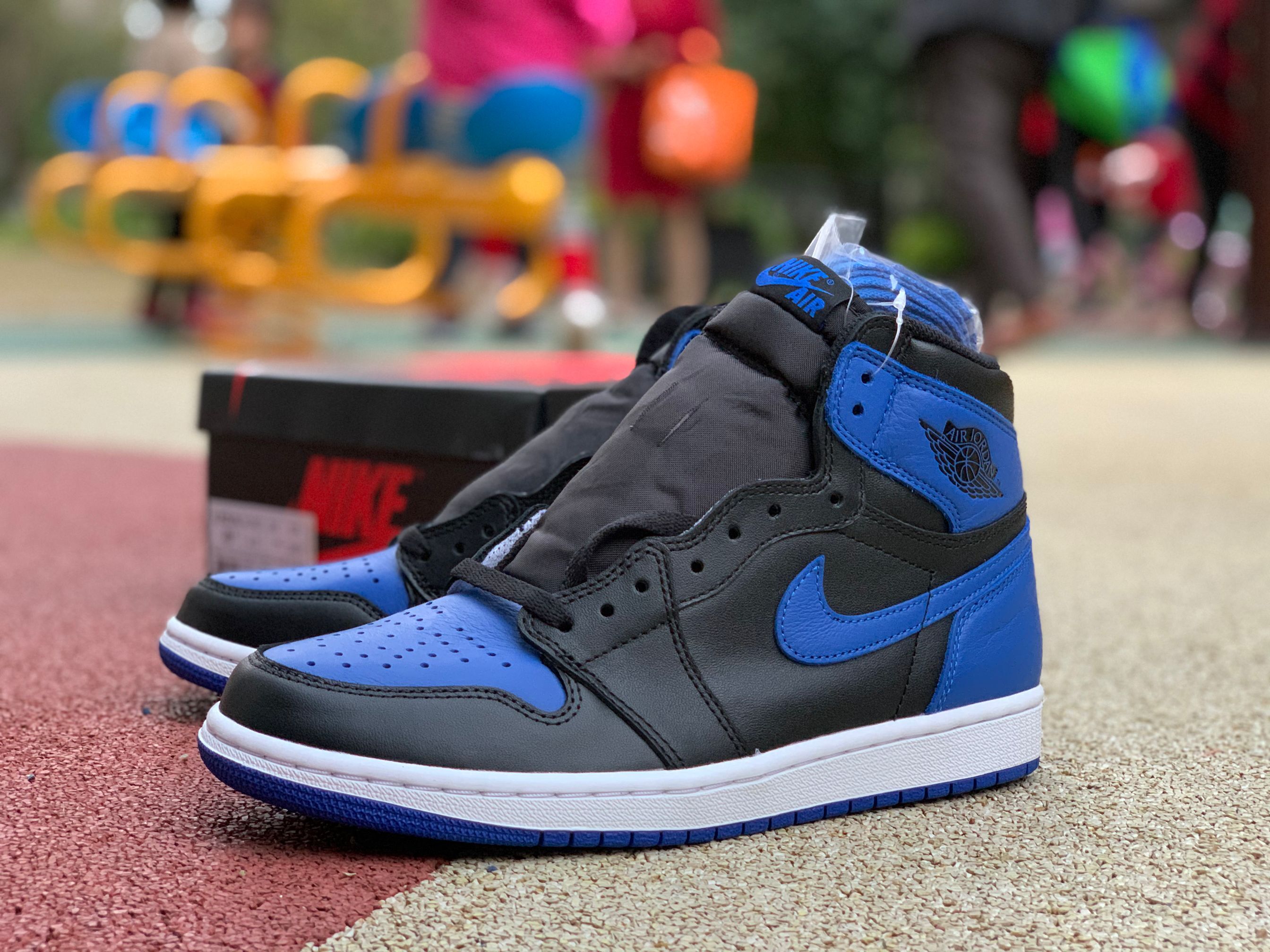 Jordan AJ1 Retro High OG Sneaker - FashionPlug