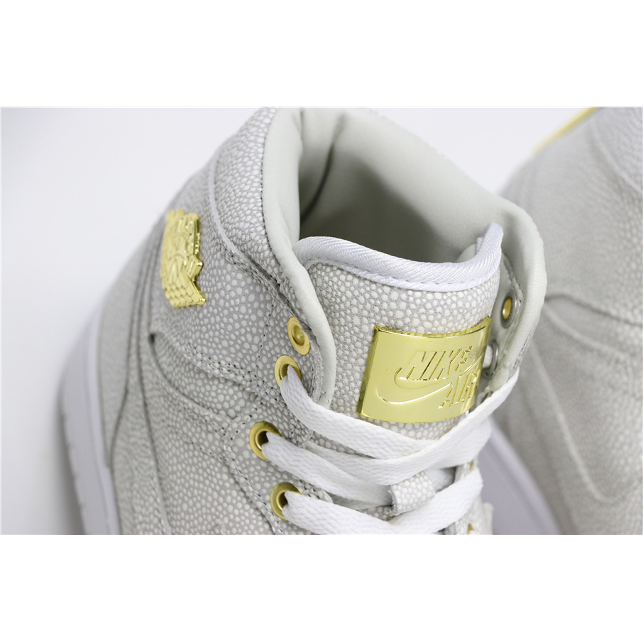 Jordan AJ1 Sneakers - FashionPlug