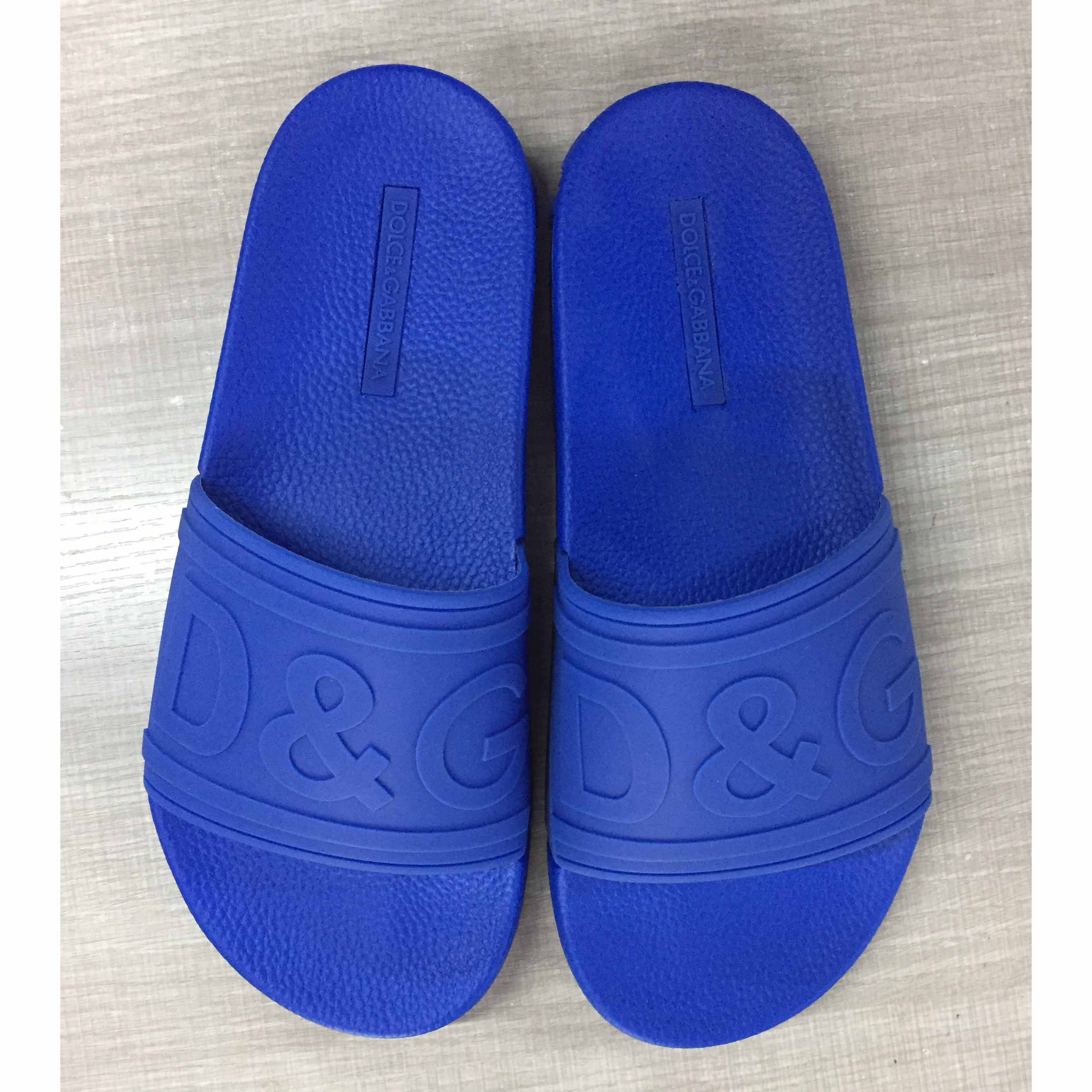 Dolce & Gabbana Logo Slides - FashionPlug