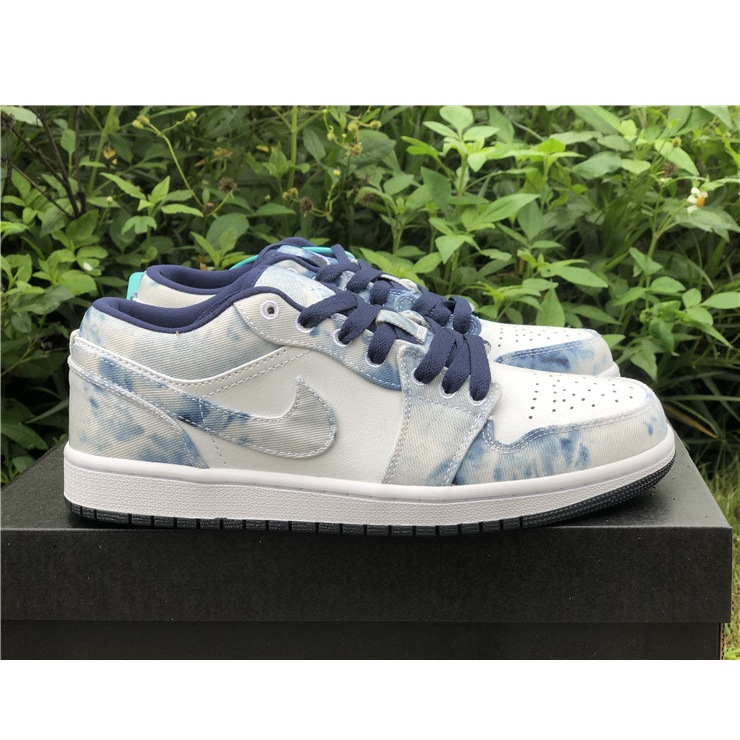 Jordan AJ 1 Low Sneakers - FashionPlug