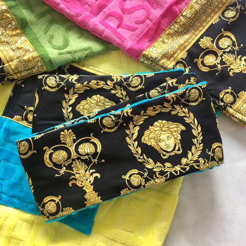 Versace I Love Baroque Bathrobe Multicolour - FashionPlug