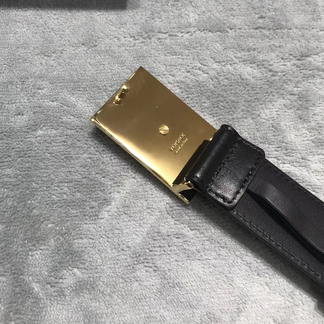 Versace Medusa Head Leather Belt - FashionPlug