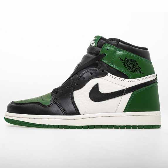 Jordan AJ1 Retro High OG Sneaker - FashionPlug